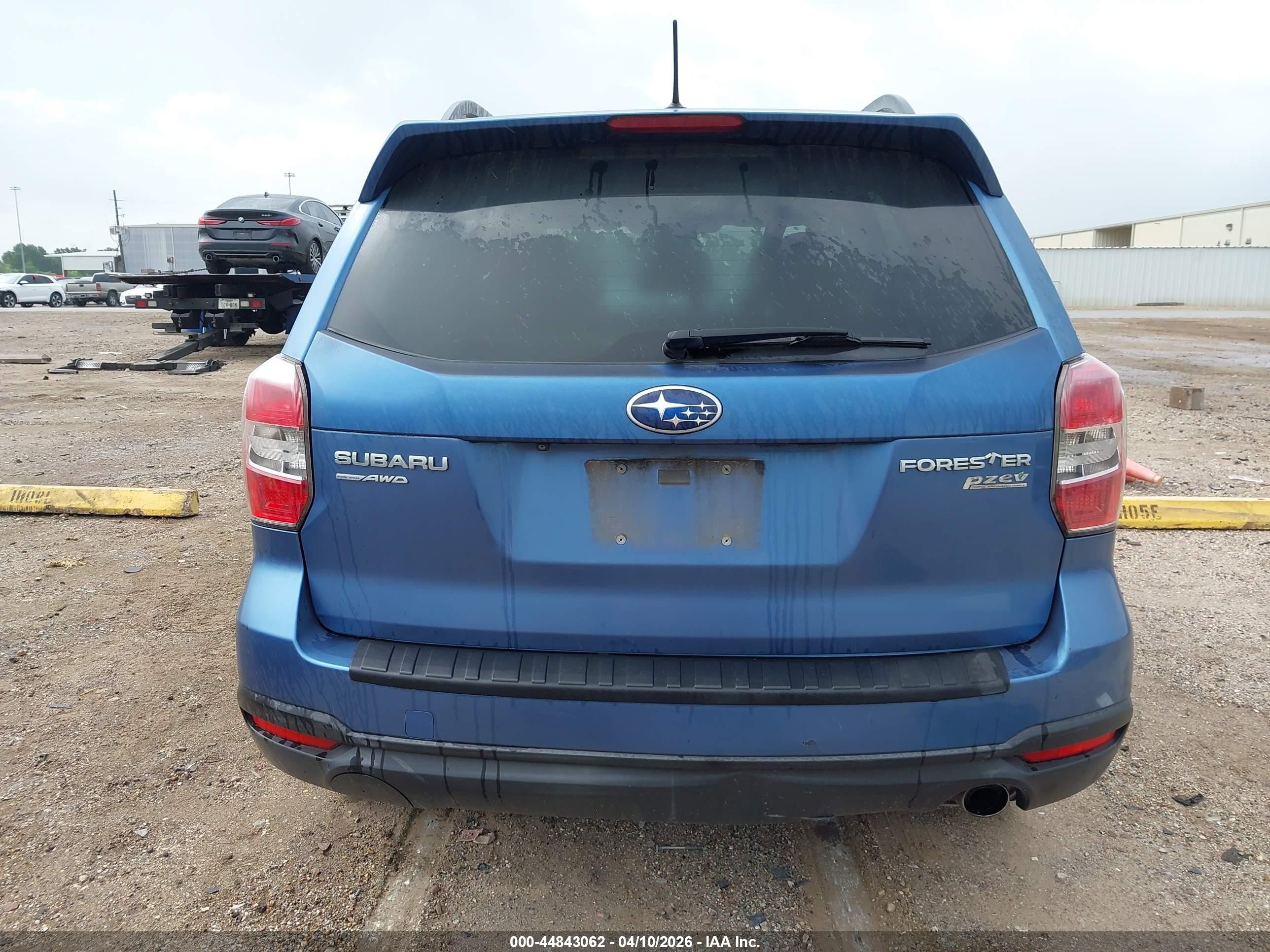 2015 Subaru Forester 2.5i Touring Blue vin: JF2SJAUC2FH494082