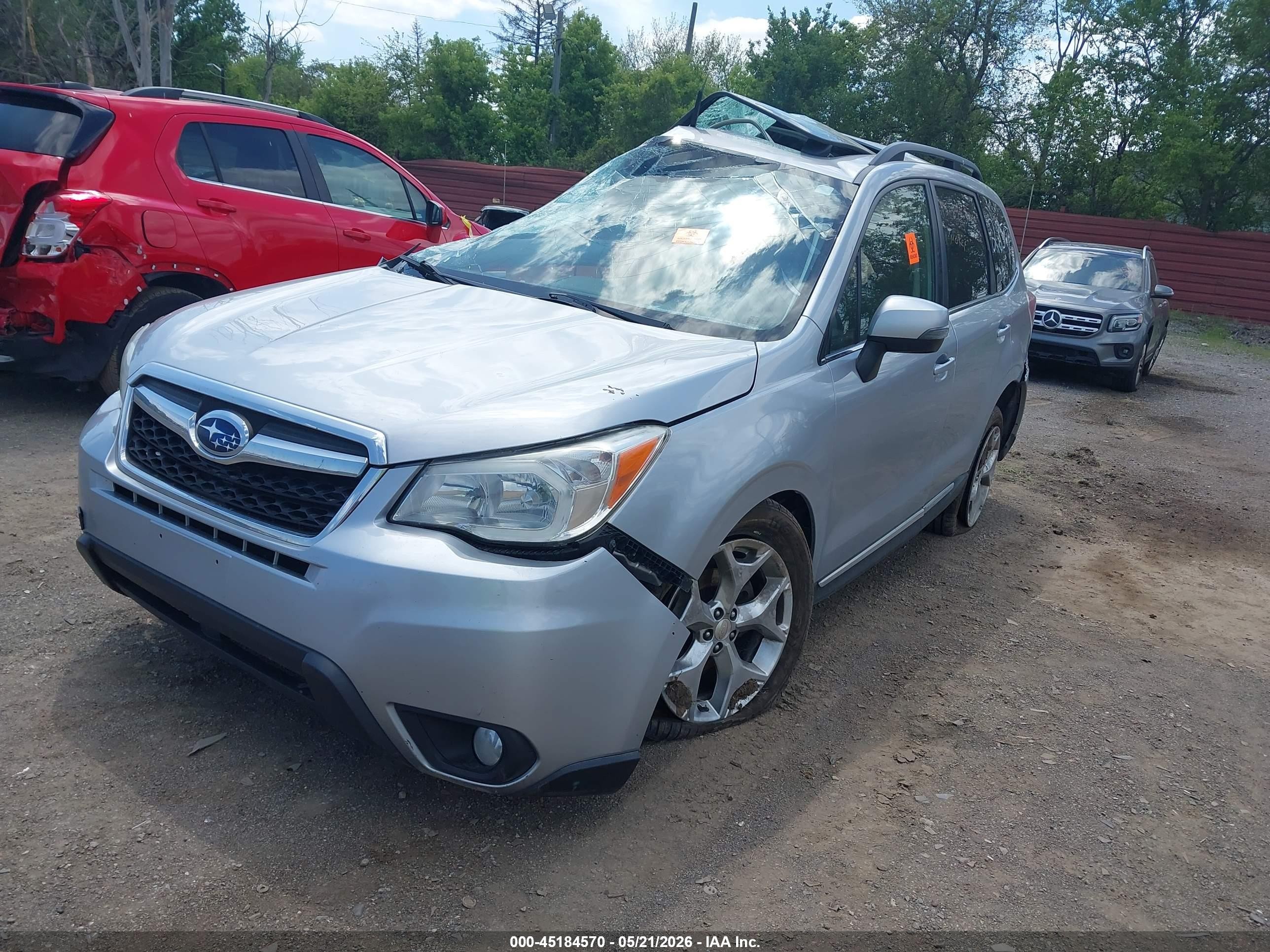2015 Subaru Forester   Silver vin: JF2SJAUC2FH542857