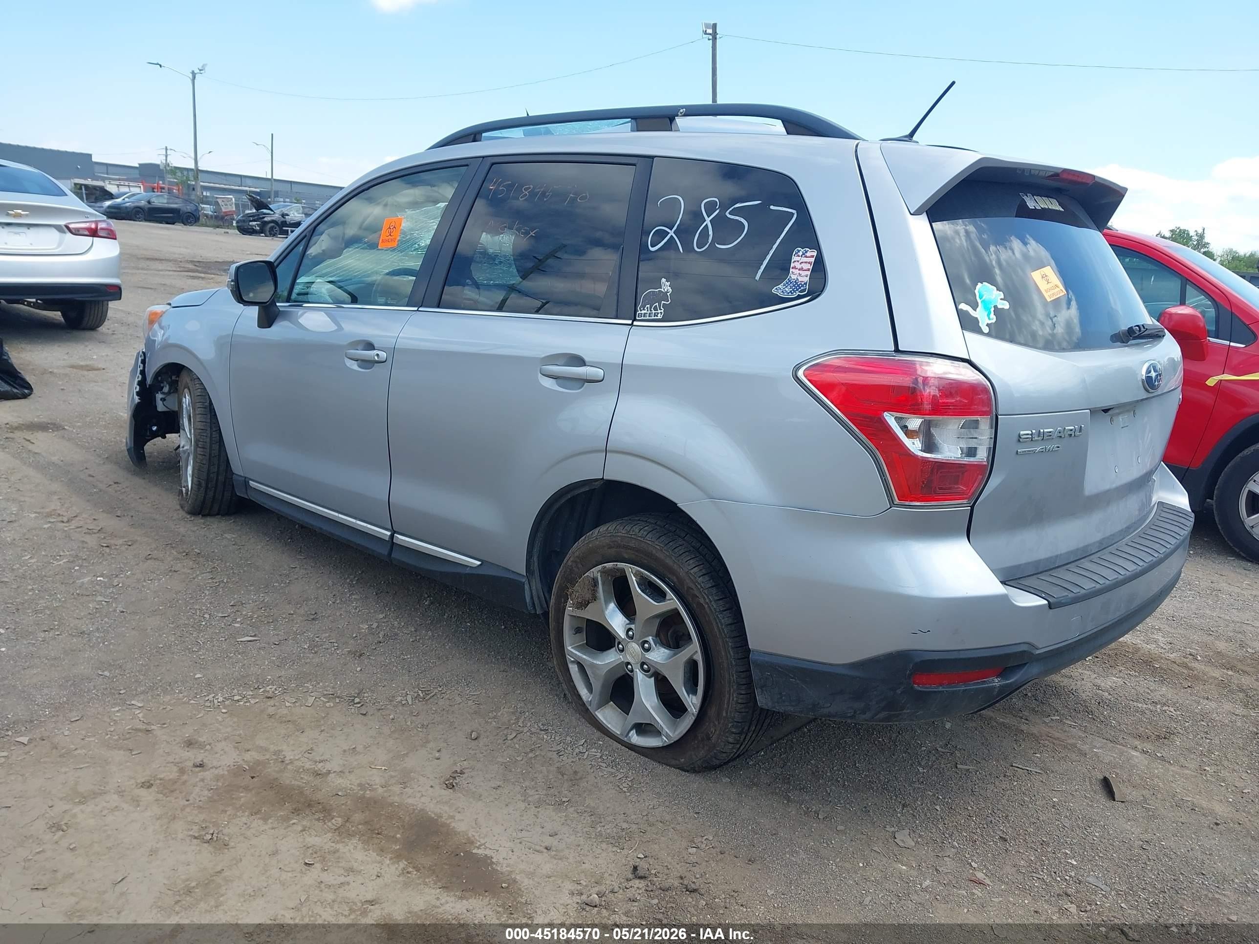 2015 Subaru Forester   Silver vin: JF2SJAUC2FH542857