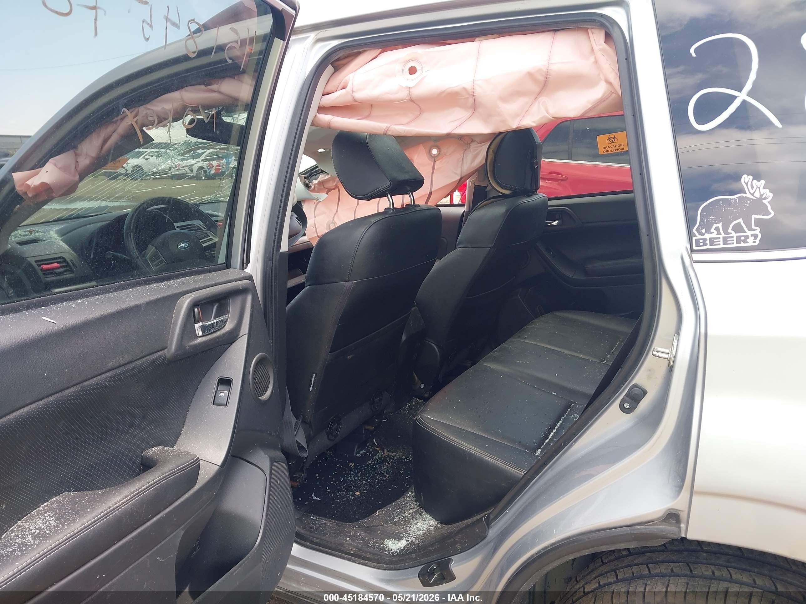 2015 Subaru Forester   Silver vin: JF2SJAUC2FH542857