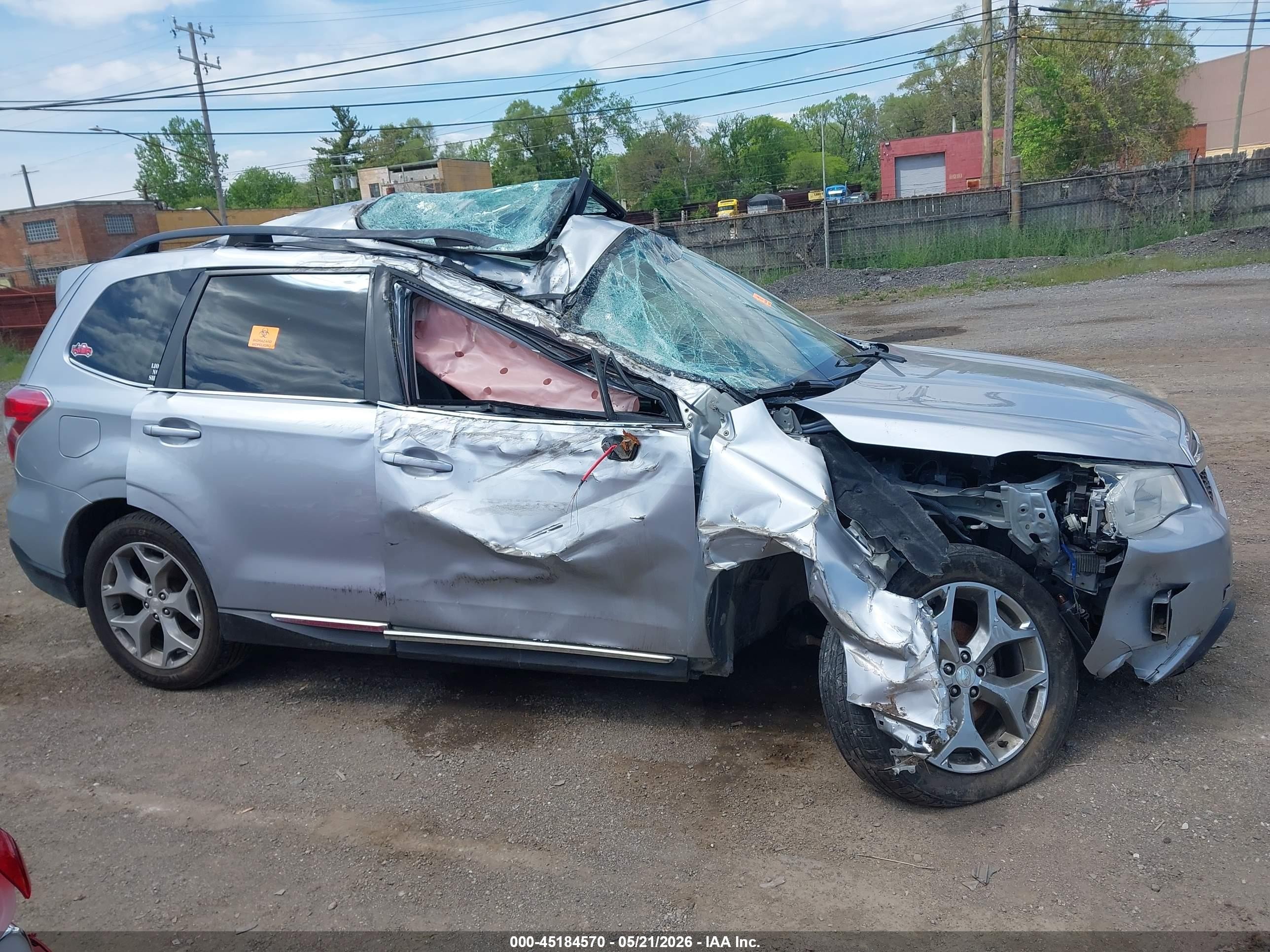 2015 Subaru Forester   Silver vin: JF2SJAUC2FH542857