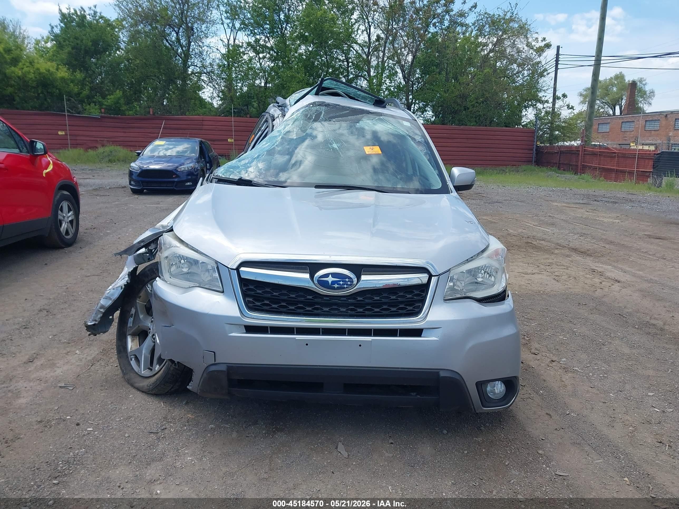 2015 Subaru Forester   Silver vin: JF2SJAUC2FH542857
