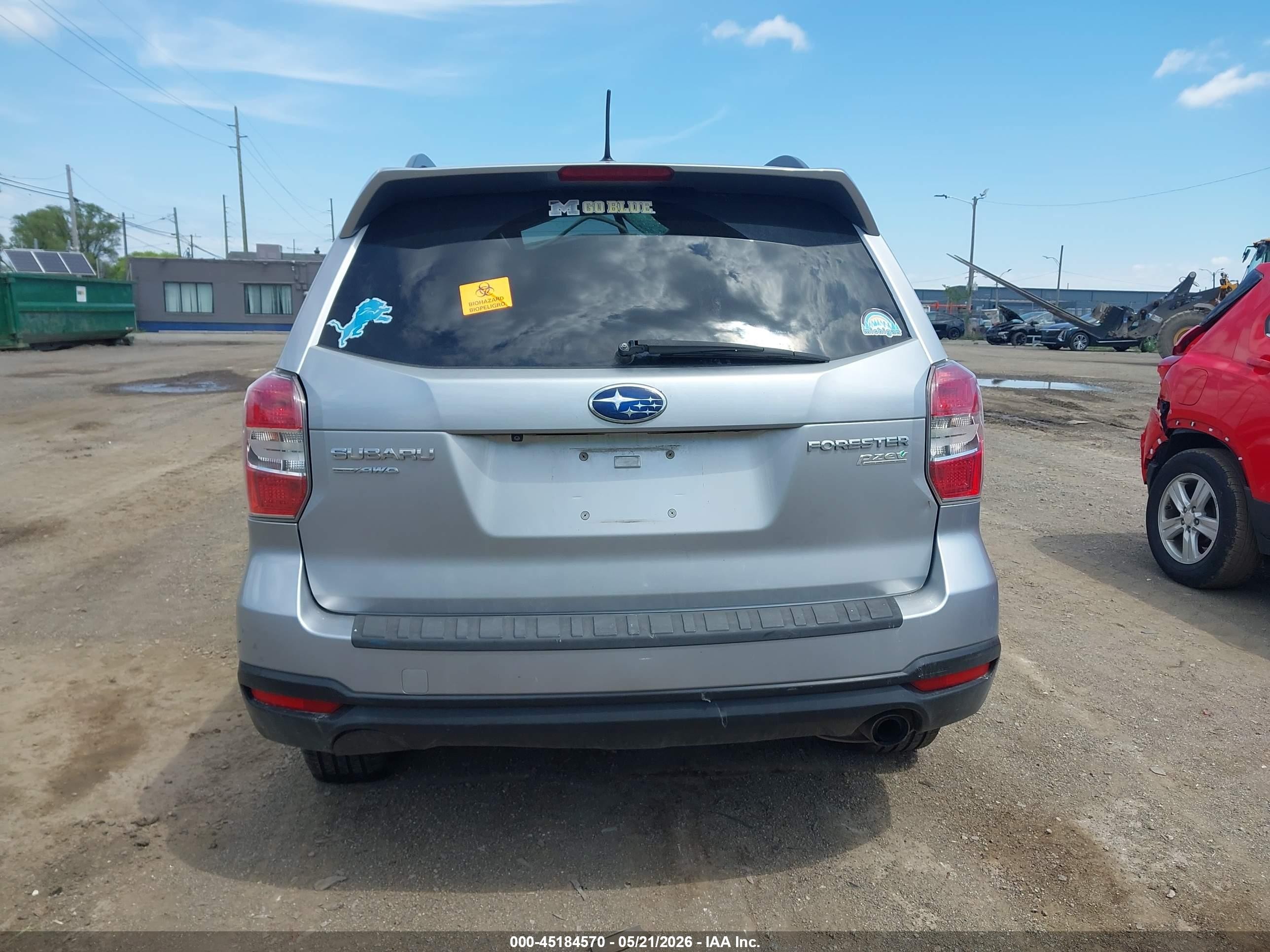 2015 Subaru Forester   Silver vin: JF2SJAUC2FH542857