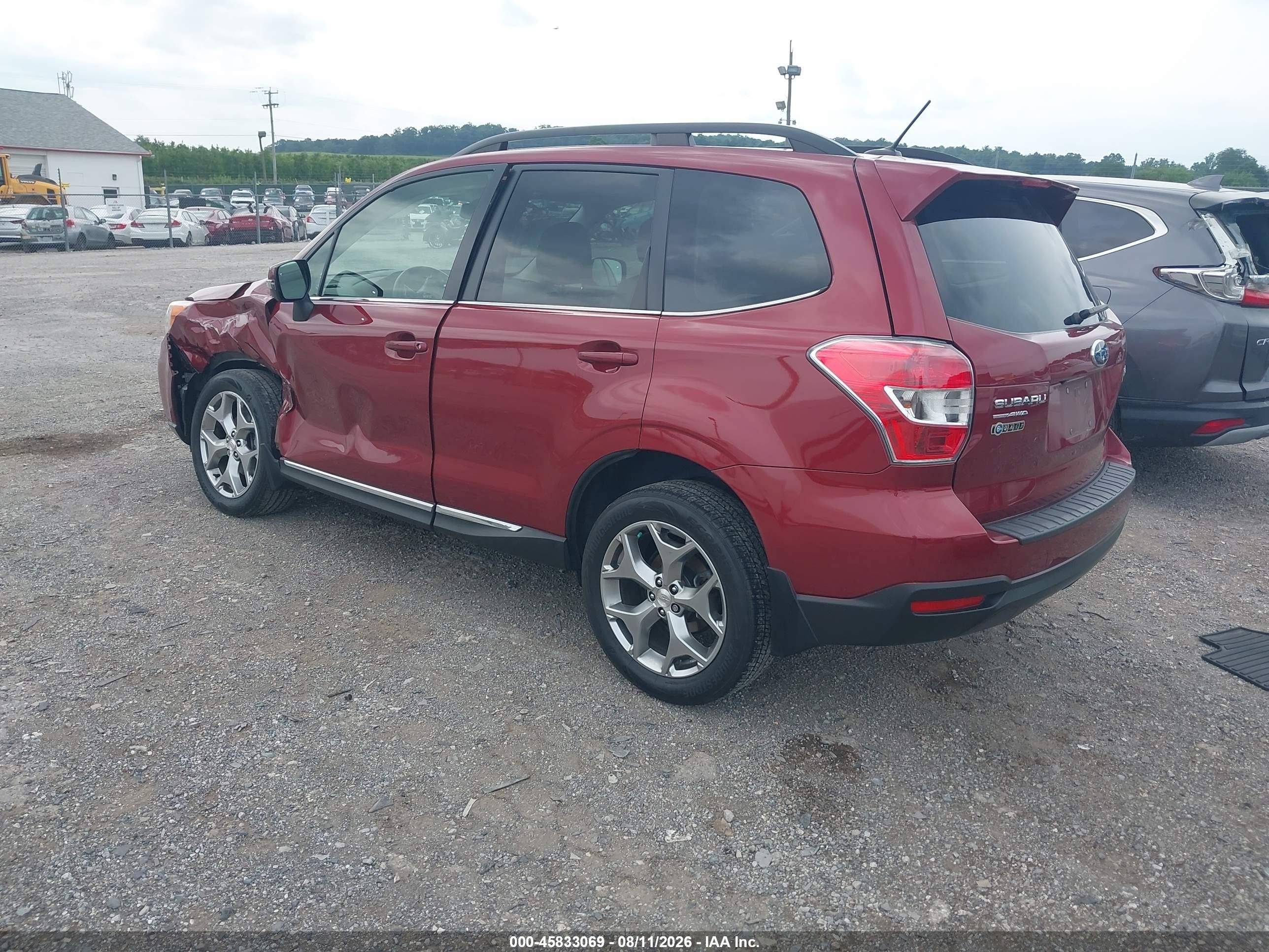 2015 Subaru Forester 2.5i Touring Red vin: JF2SJAUC2FH543250
