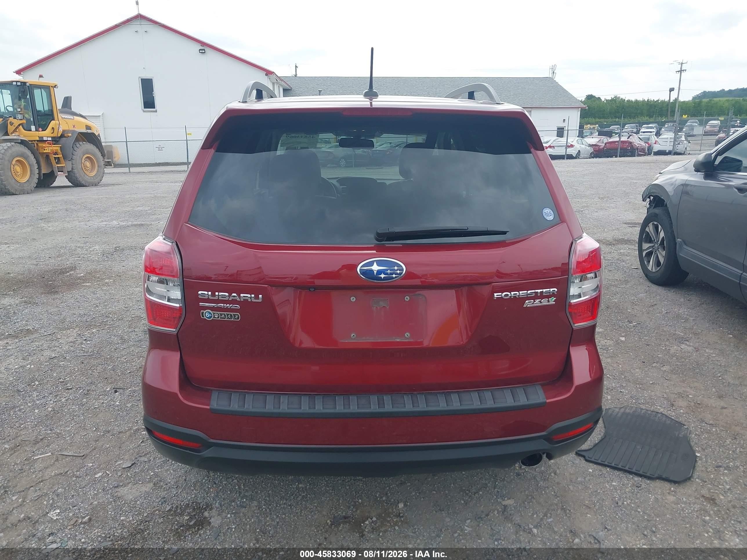 2015 Subaru Forester 2.5i Touring Red vin: JF2SJAUC2FH543250