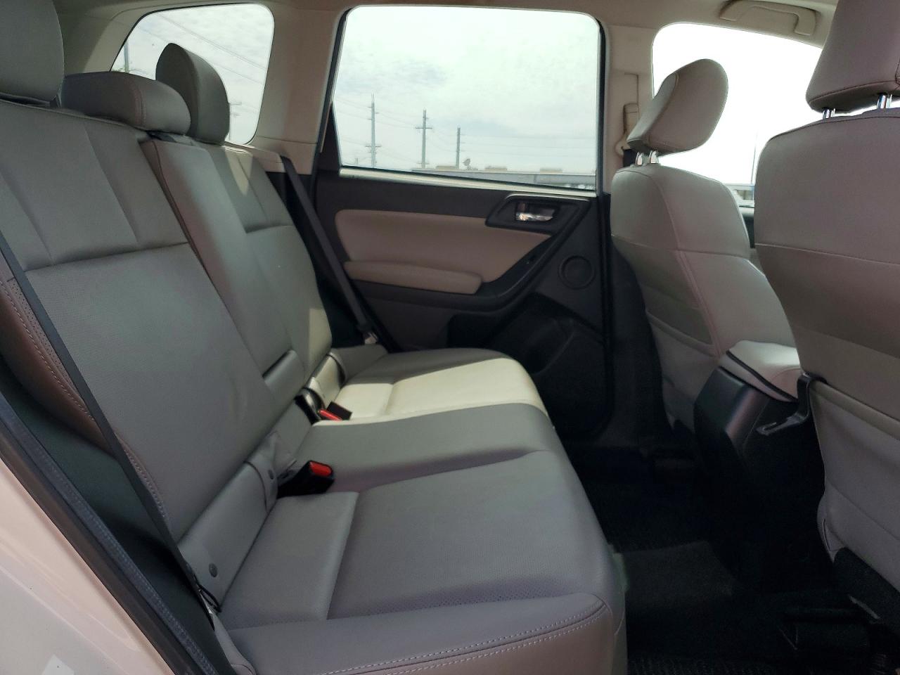 2015 Subaru Forester 2.5i Touring White vin: JF2SJAUC3FH457025