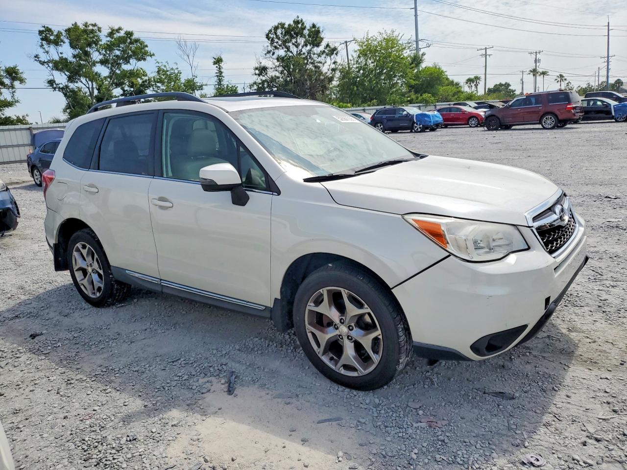 2015 Subaru Forester 2.5i Touring White vin: JF2SJAUC3FH457025