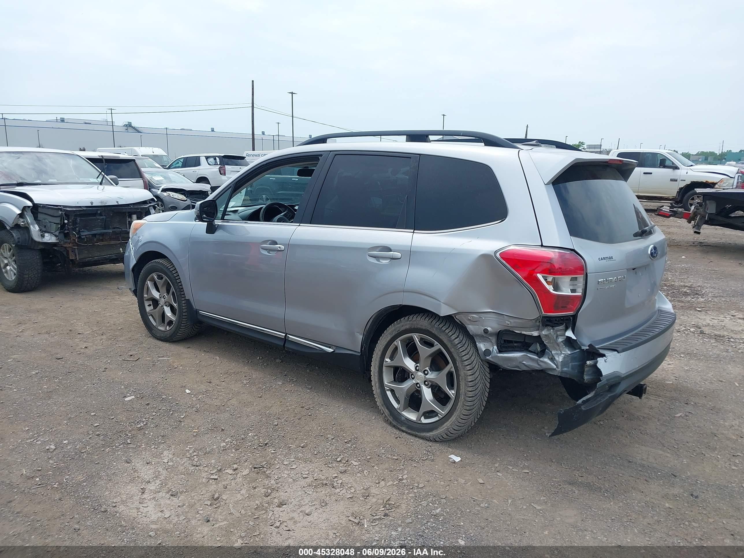 2015 Subaru Forester 2.5i Touring Silver vin: JF2SJAUC3FH463519