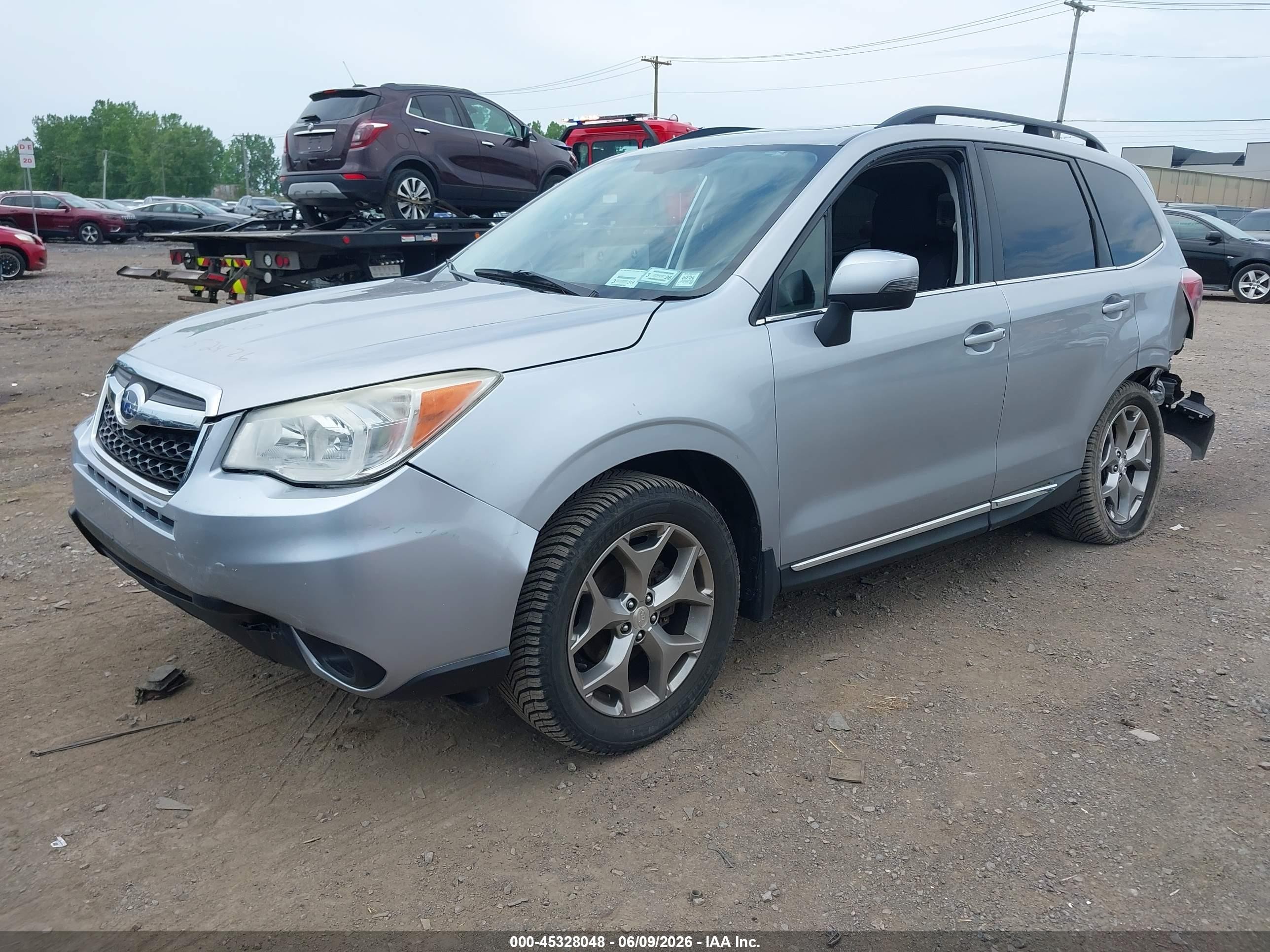 2015 Subaru Forester 2.5i Touring Silver vin: JF2SJAUC3FH463519