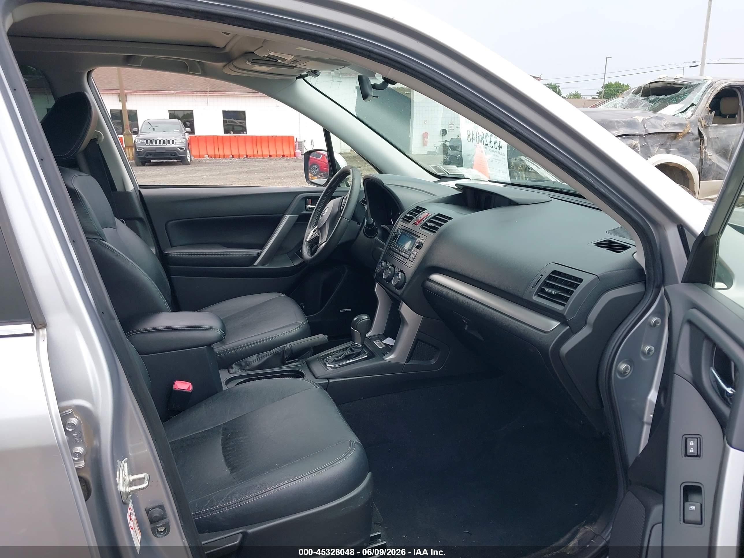 2015 Subaru Forester 2.5i Touring Silver vin: JF2SJAUC3FH463519