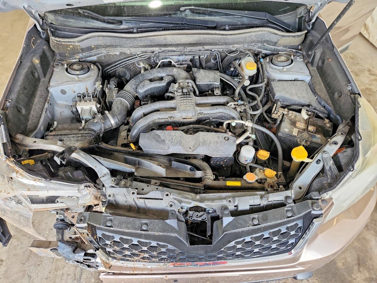 2015 Subaru Forester 2.5i Touring Золотой vin: JF2SJAUC3FH500391