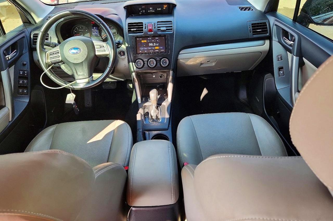 2015 Subaru Forester 2.5i Touring Red vin: JF2SJAUC3FH541104