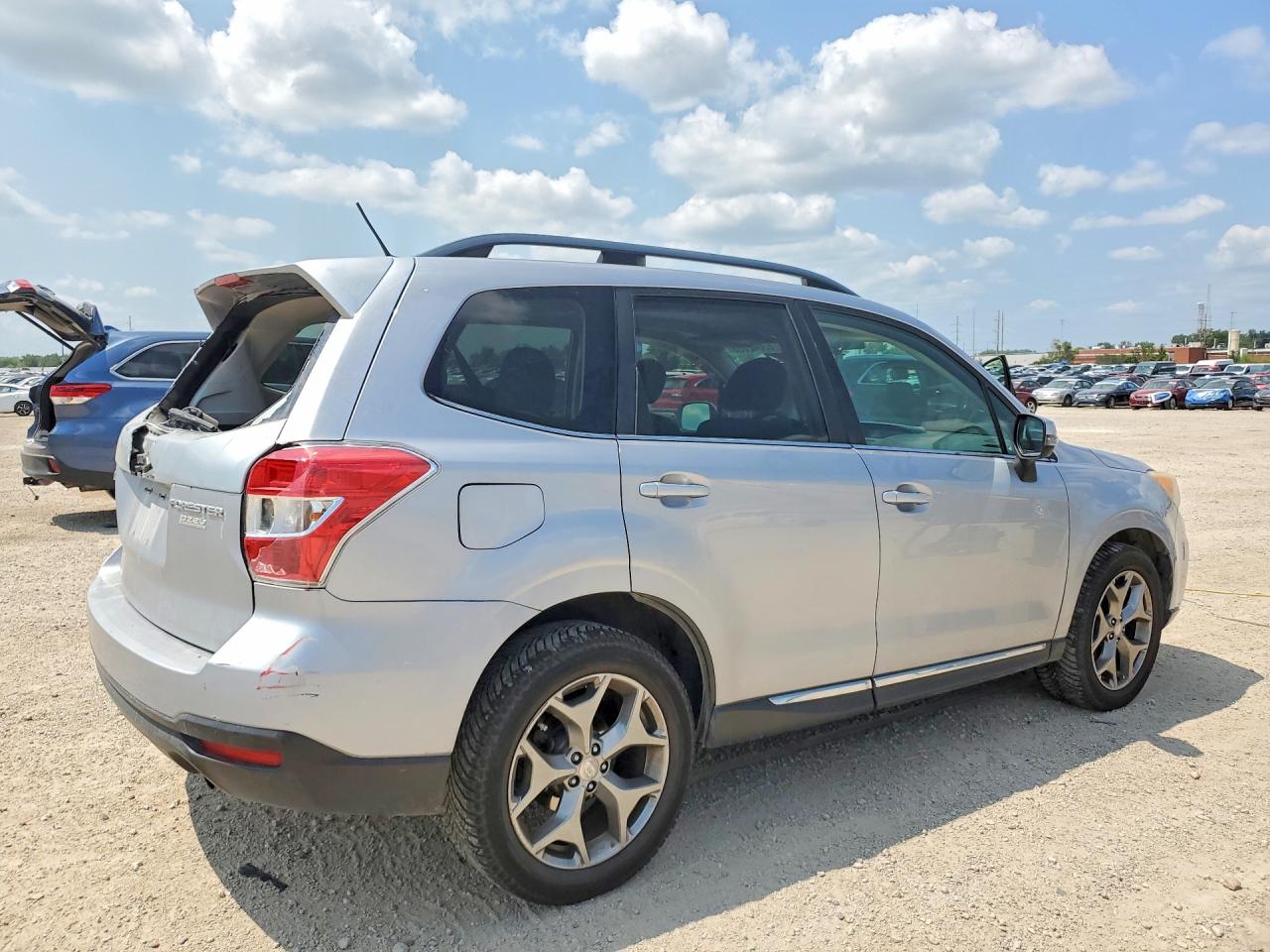 2015 Subaru Forester 2.5i Touring Silver vin: JF2SJAUC4FH452822