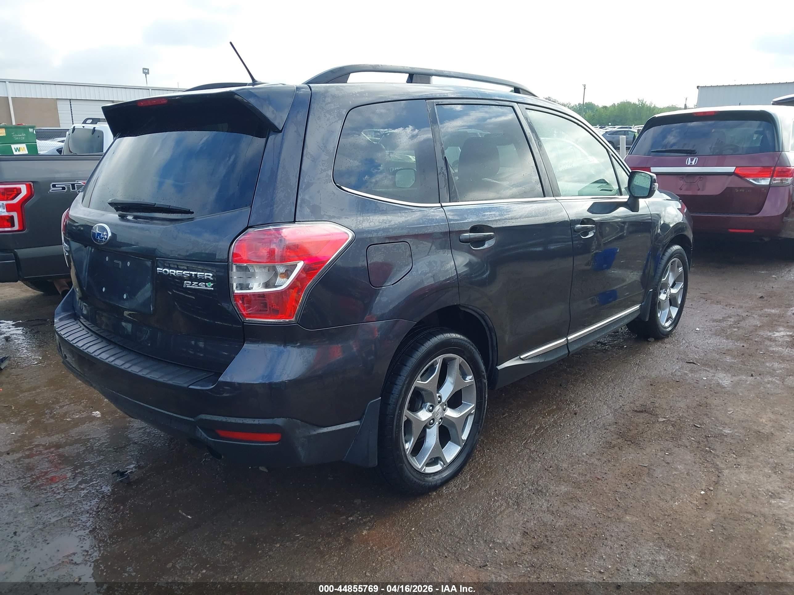 2015 Subaru Forester 2.5i Touring Blue vin: JF2SJAUC4FH468499