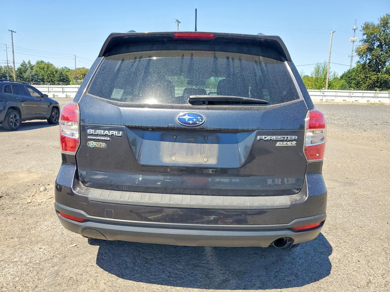 2015 Subaru Forester 2.5i Touring Blue vin: JF2SJAUC4FH553889