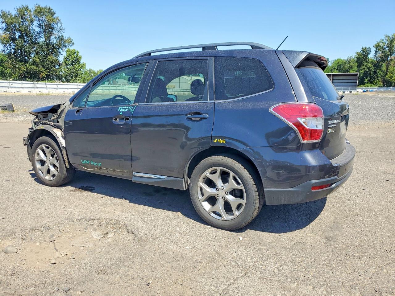 2015 Subaru Forester 2.5i Touring Blue vin: JF2SJAUC4FH553889