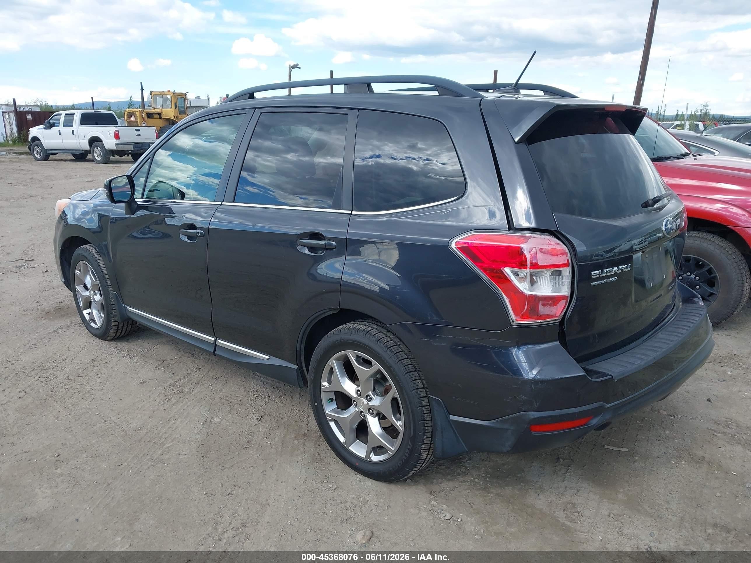 2015 Subaru Forester 2.5i Touring Gray vin: JF2SJAUC5FH411731