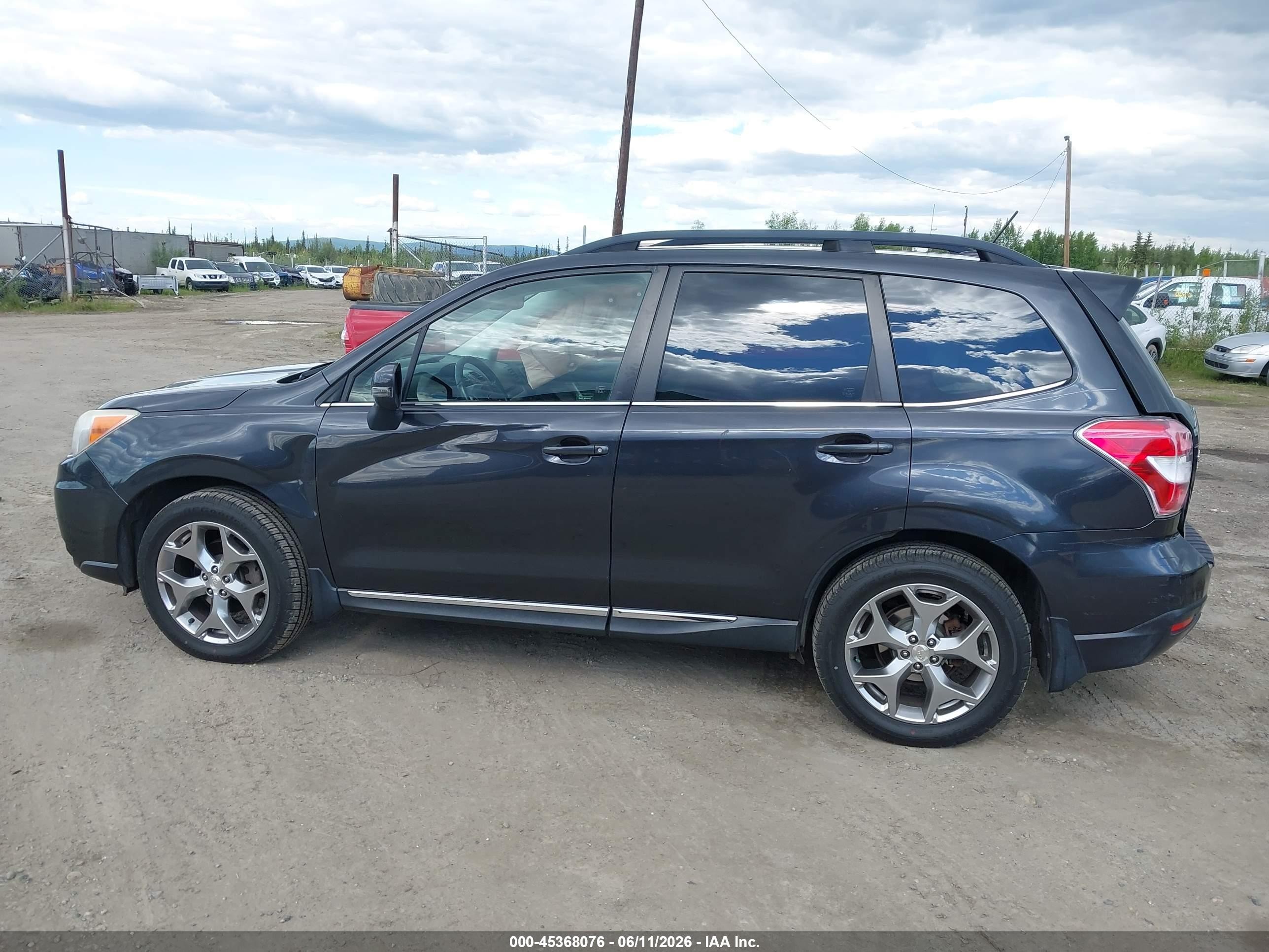 2015 Subaru Forester 2.5i Touring Gray vin: JF2SJAUC5FH411731