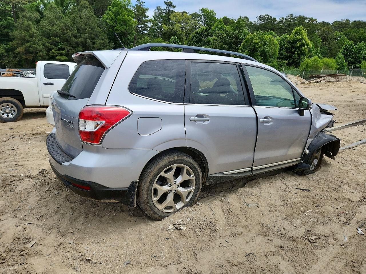 2015 Subaru Forester 2.5i Touring Серебряный vin: JF2SJAUC5FH420073