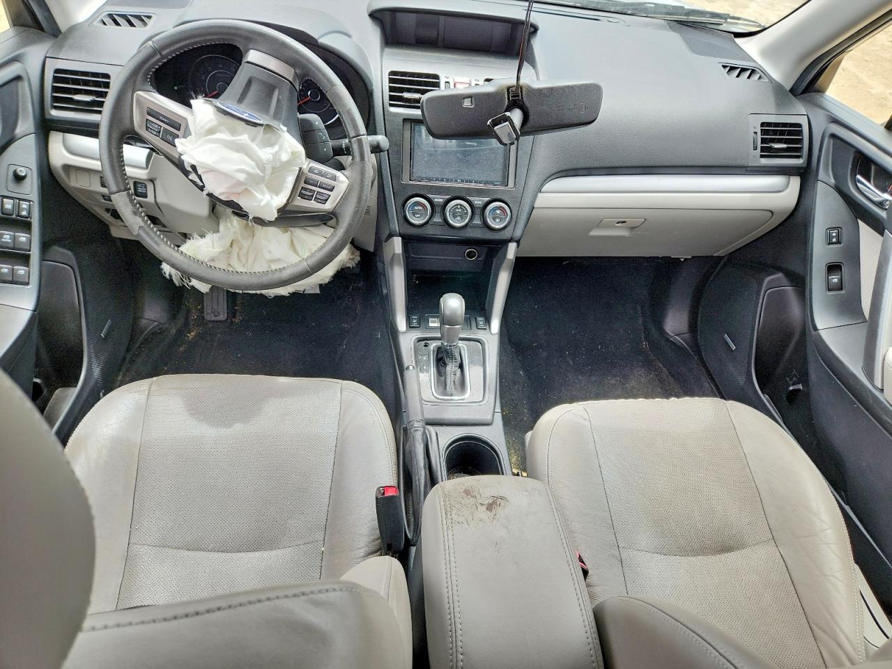 2015 Subaru Forester 2.5i Touring Серебряный vin: JF2SJAUC5FH420073