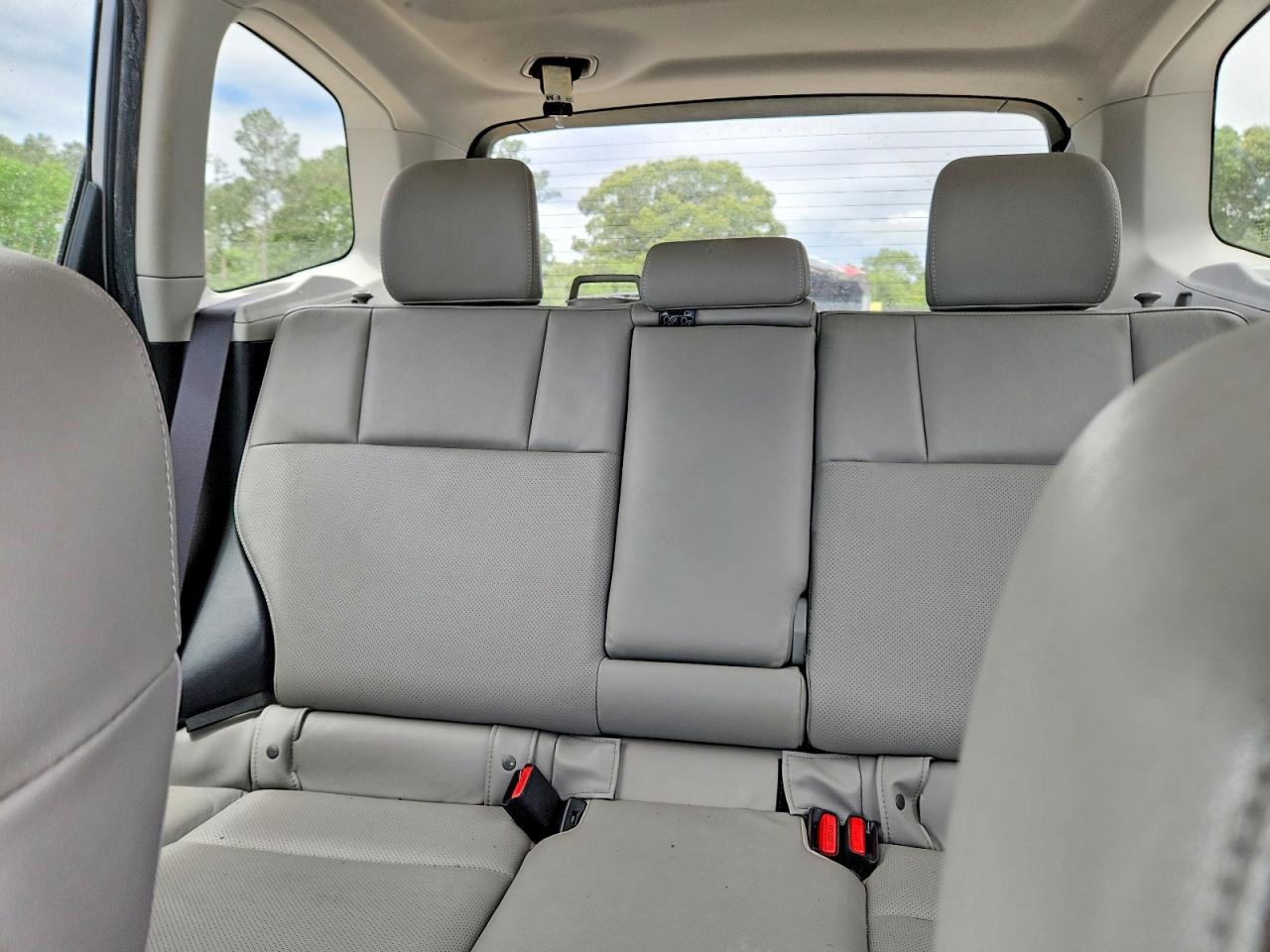 2015 Subaru Forester 2.5i Touring Серебряный vin: JF2SJAUC5FH420073