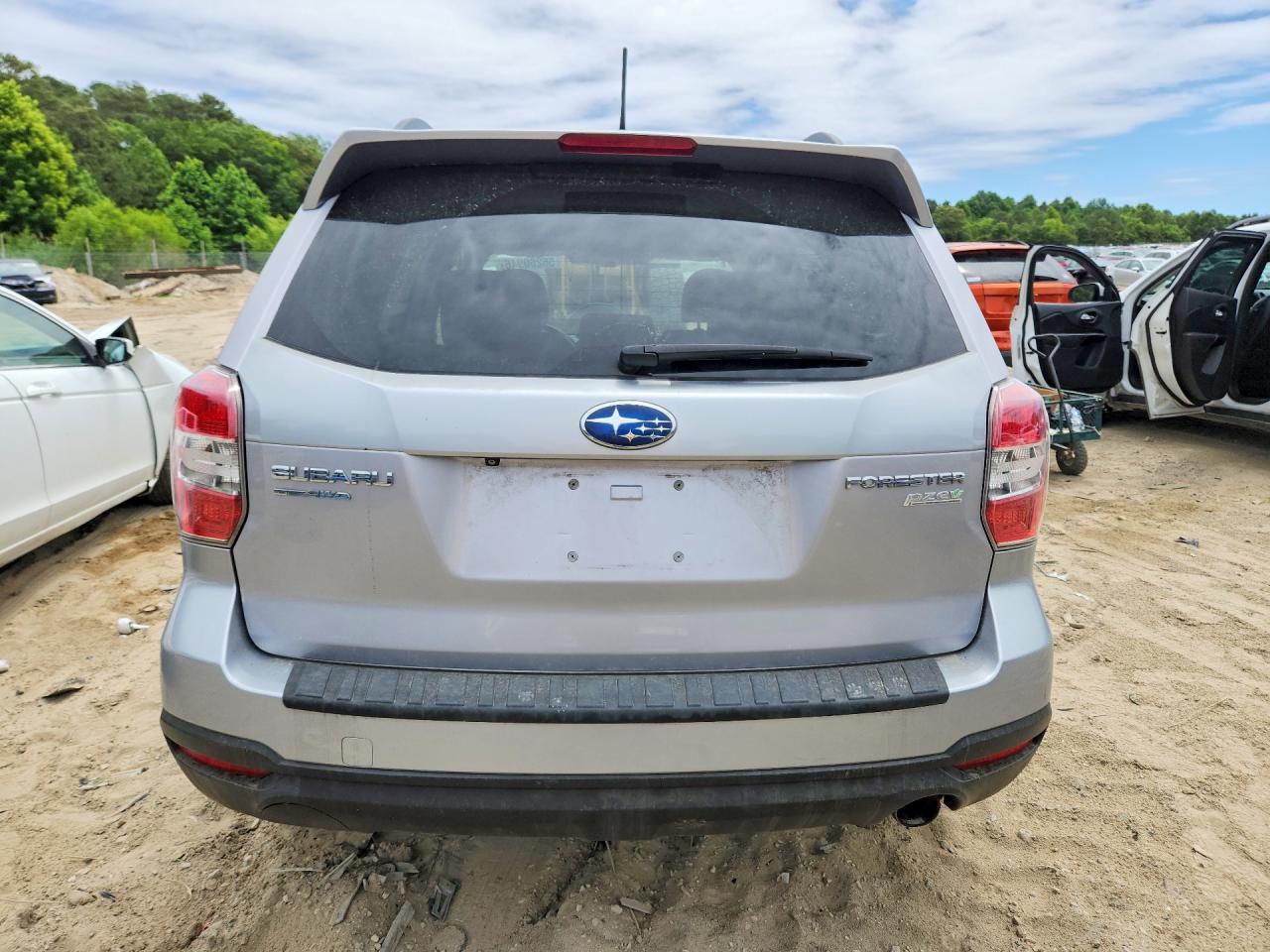 2015 Subaru Forester 2.5i Touring Серебряный vin: JF2SJAUC5FH420073