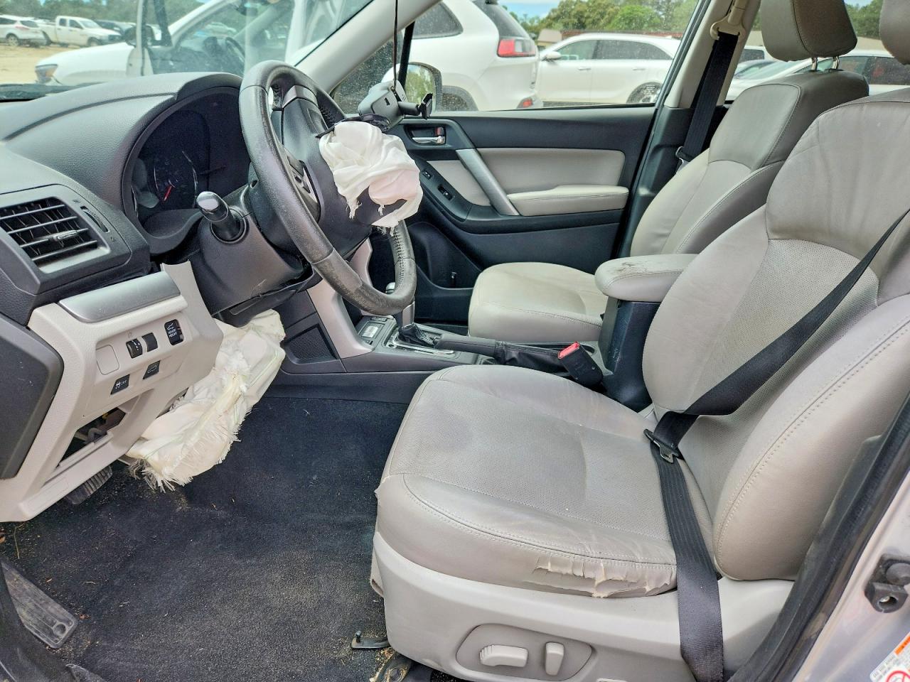2015 Subaru Forester 2.5i Touring Серебряный vin: JF2SJAUC5FH420073