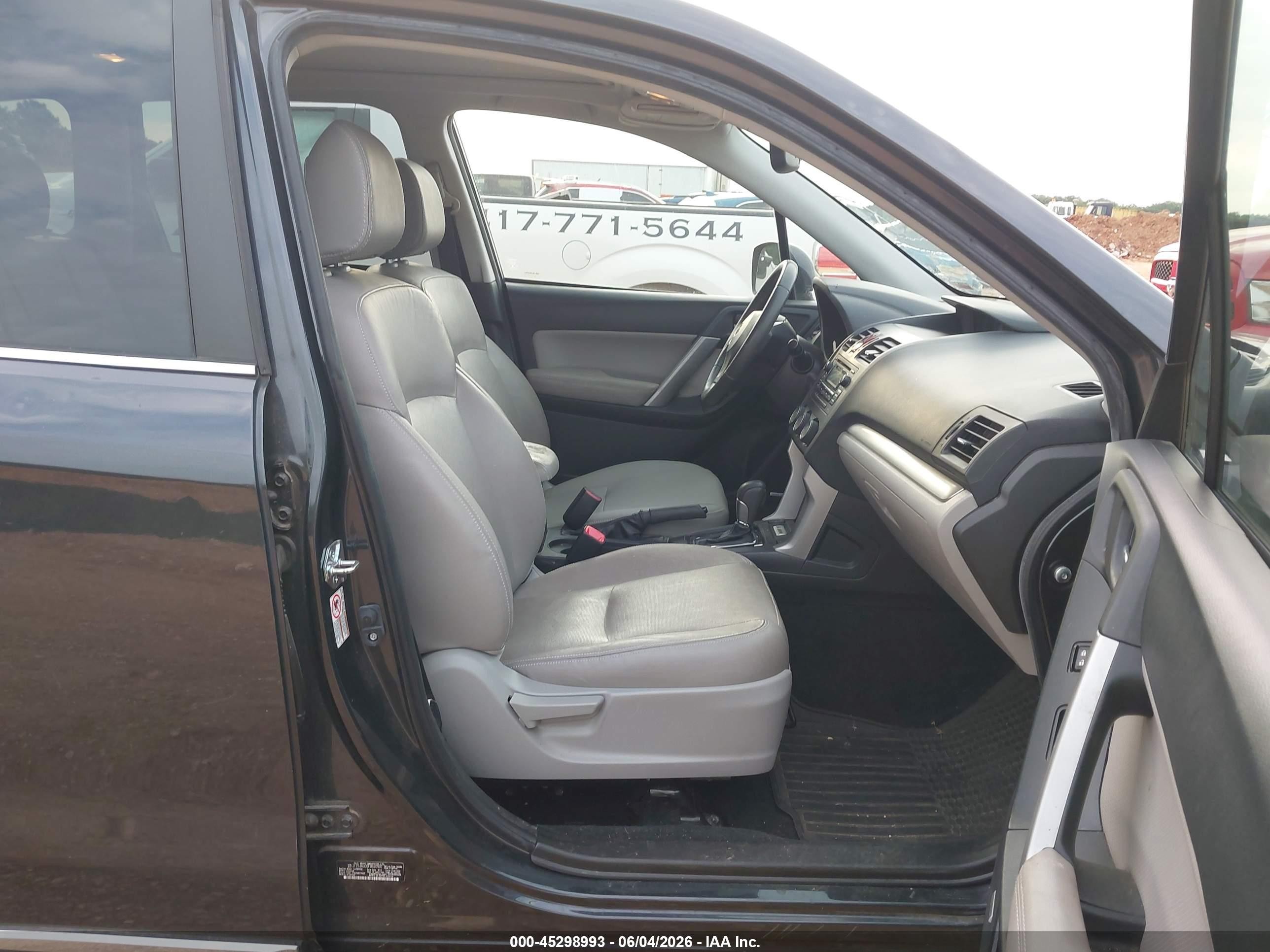 2015 Subaru Forester 2.5i Touring Серый vin: JF2SJAUC6FH820997