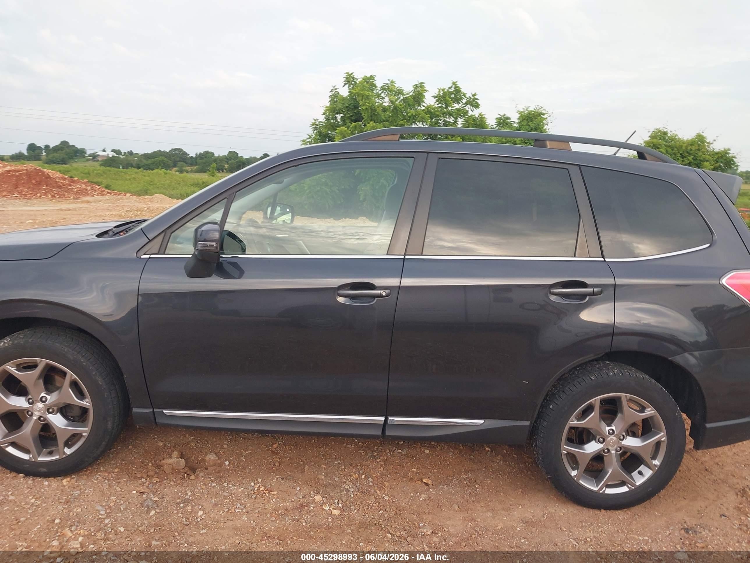 2015 Subaru Forester 2.5i Touring Серый vin: JF2SJAUC6FH820997