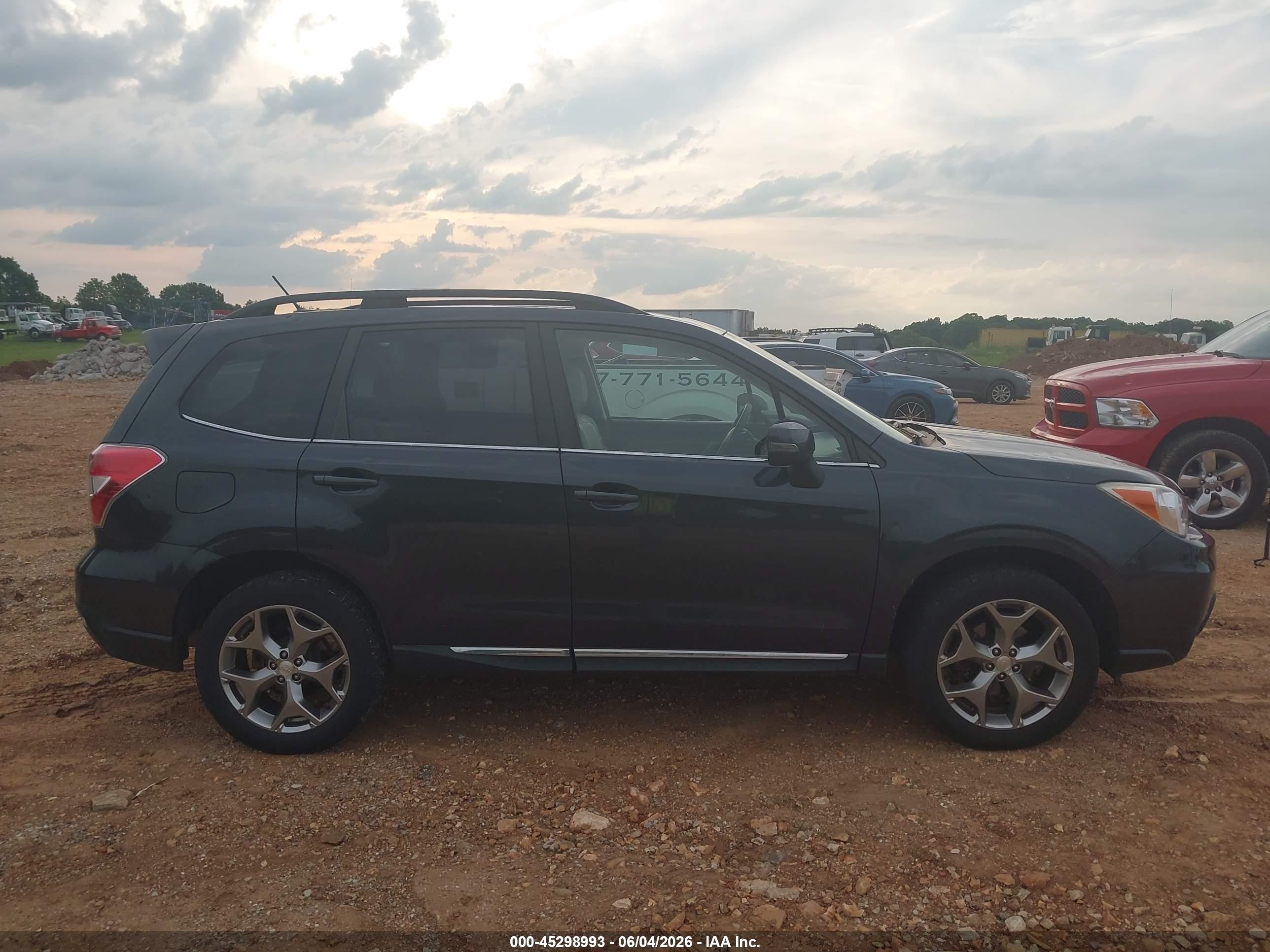 2015 Subaru Forester 2.5i Touring Серый vin: JF2SJAUC6FH820997