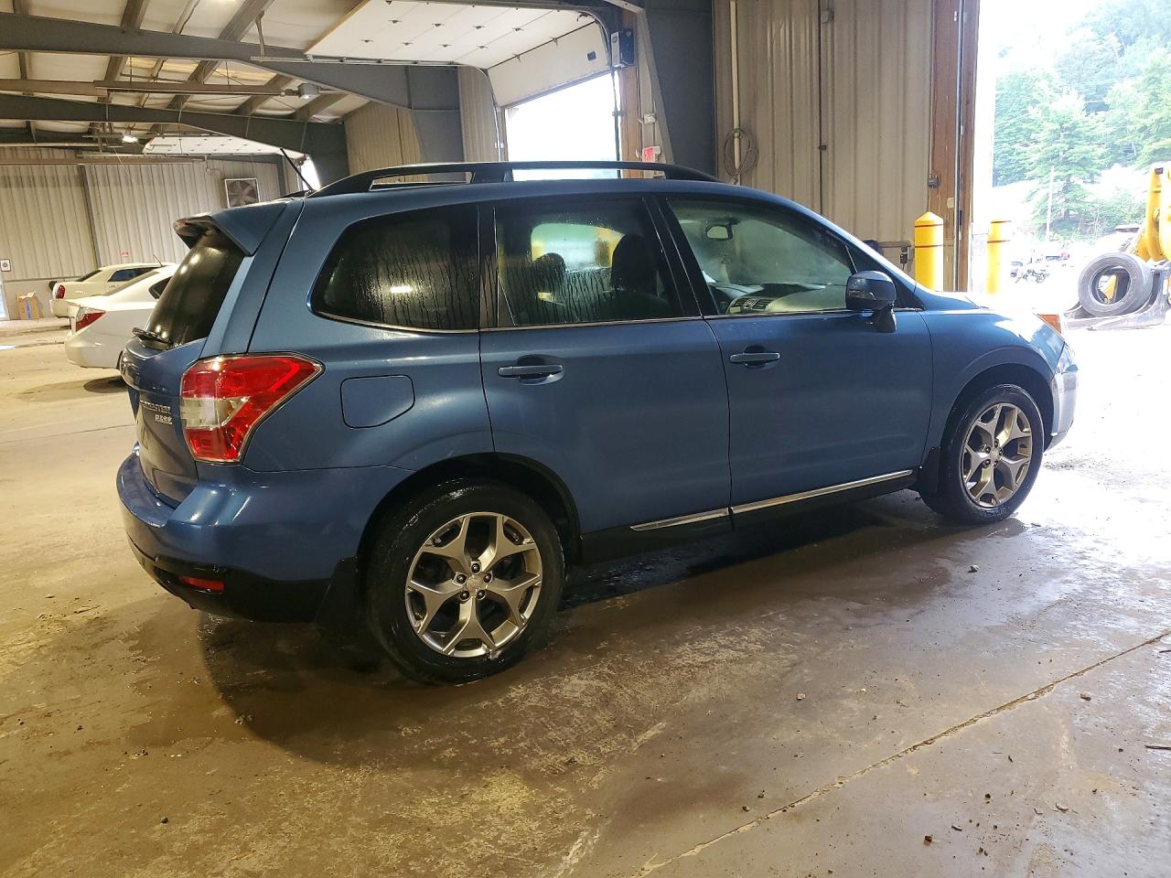 2015 Subaru Forester 2.5i Touring Blue vin: JF2SJAUC7FH547682