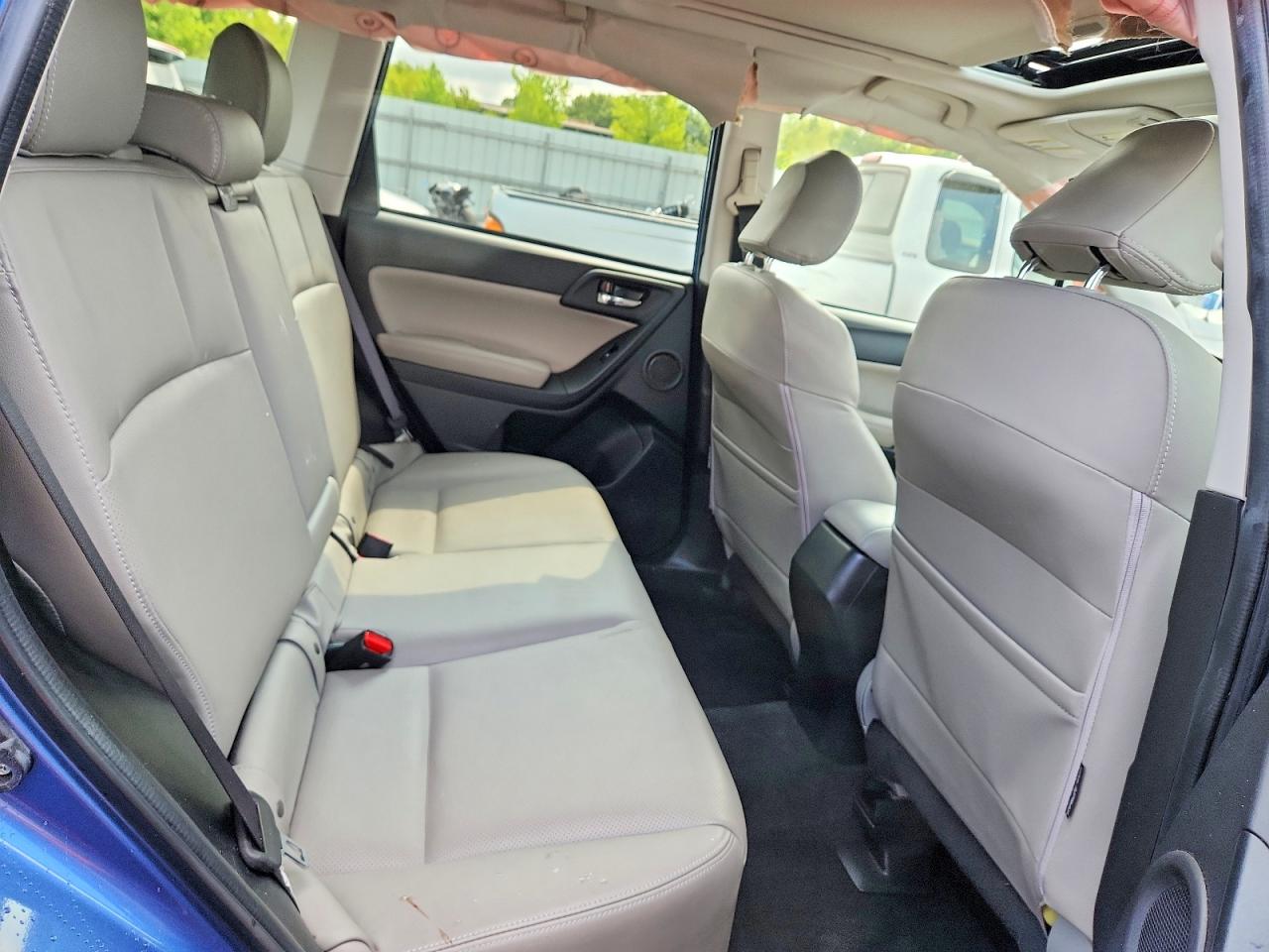 2015 Subaru Forester 2.5i Touring Blue vin: JF2SJAUC8FH562689