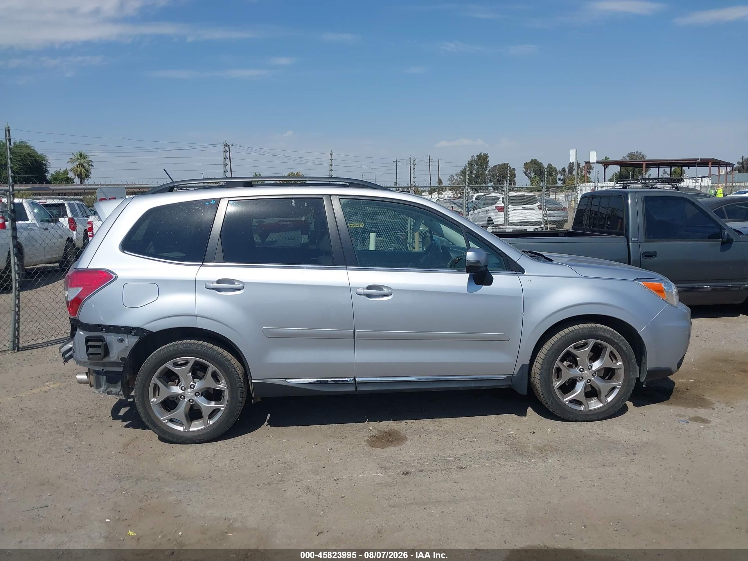 2015 Subaru Forester 2.5i Touring Silver vin: JF2SJAUC8FH812285