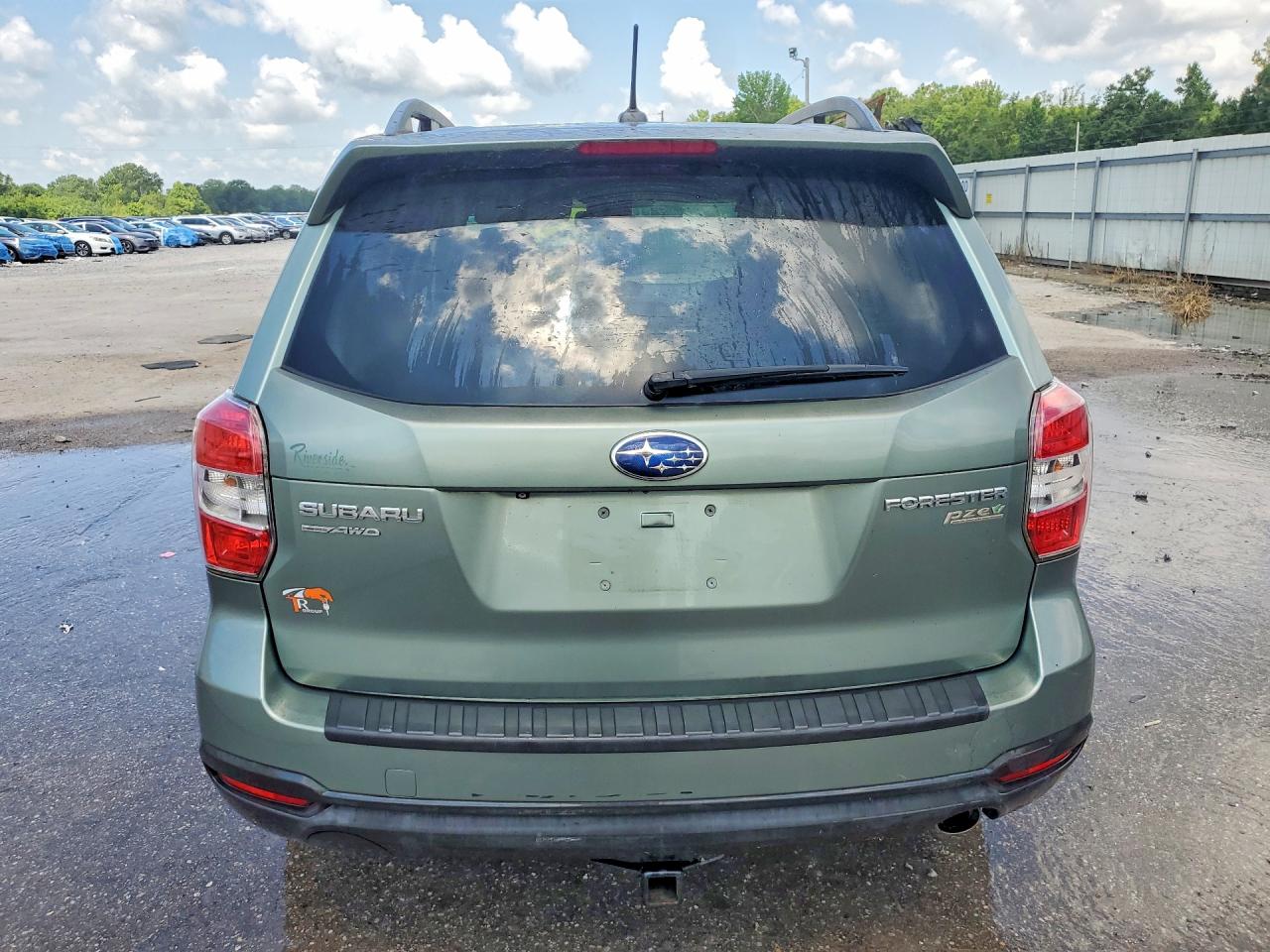 2015 Subaru Forester 2.5i Touring Green vin: JF2SJAUC8FH829524