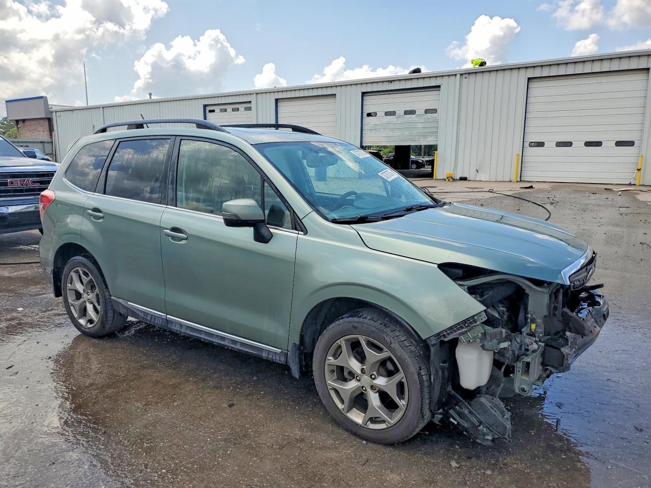 2015 Subaru Forester 2.5i Touring Green vin: JF2SJAUC8FH829524