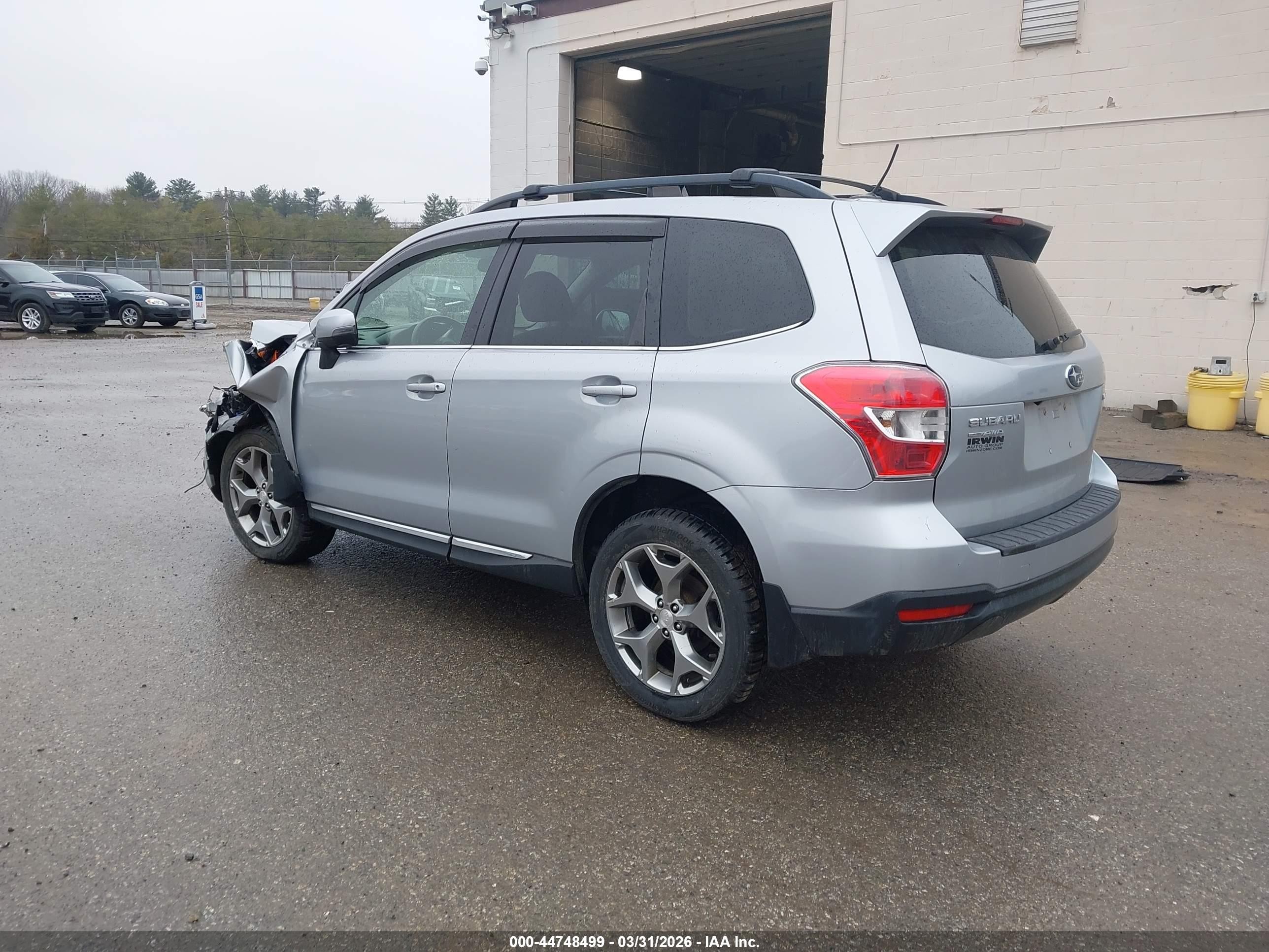 2015 Subaru Forester 2.5i Touring Silver vin: JF2SJAUC9FH496735