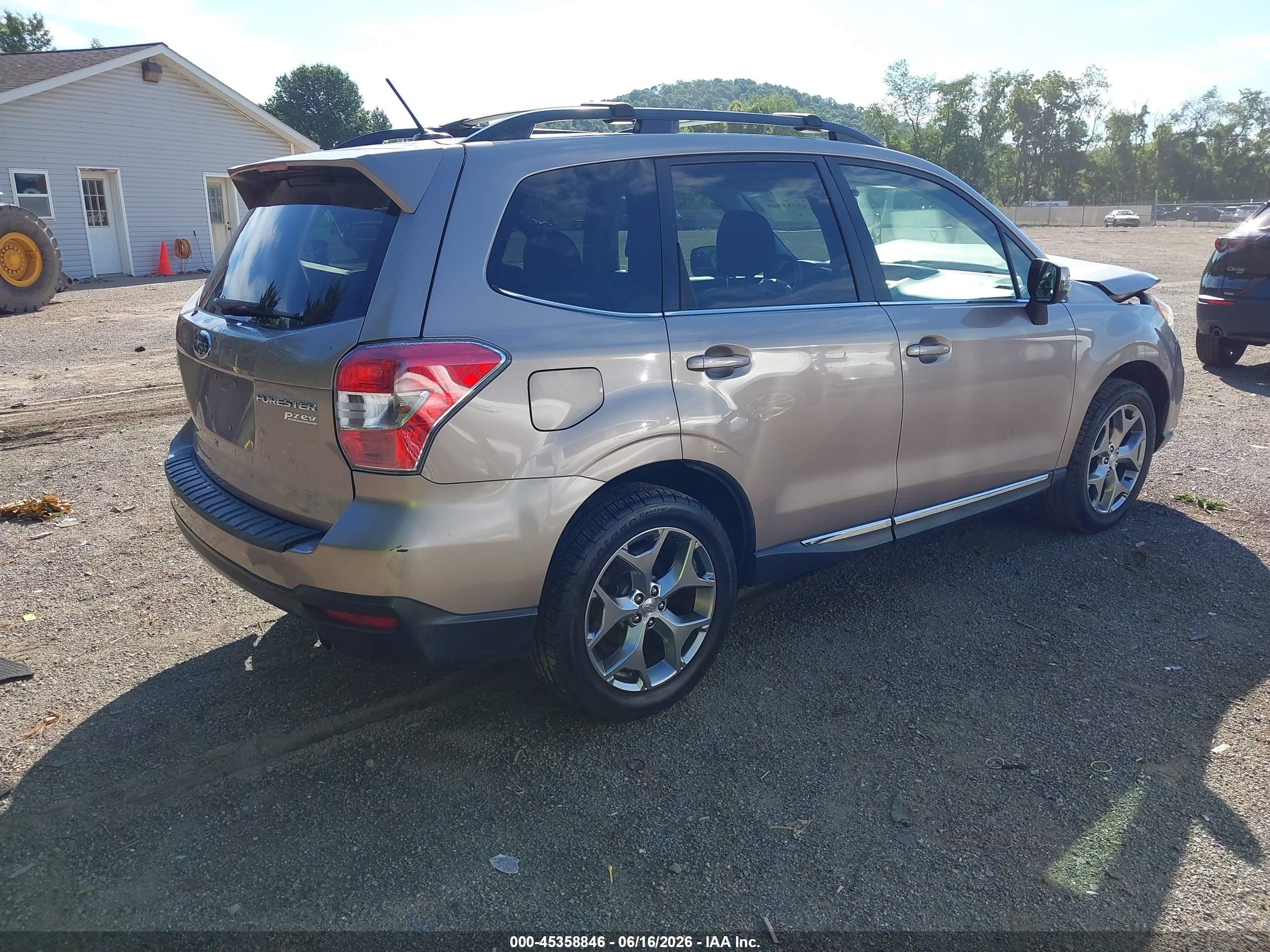 2015 Subaru Forester 2.5i Touring Brown vin: JF2SJAUCXFH426810