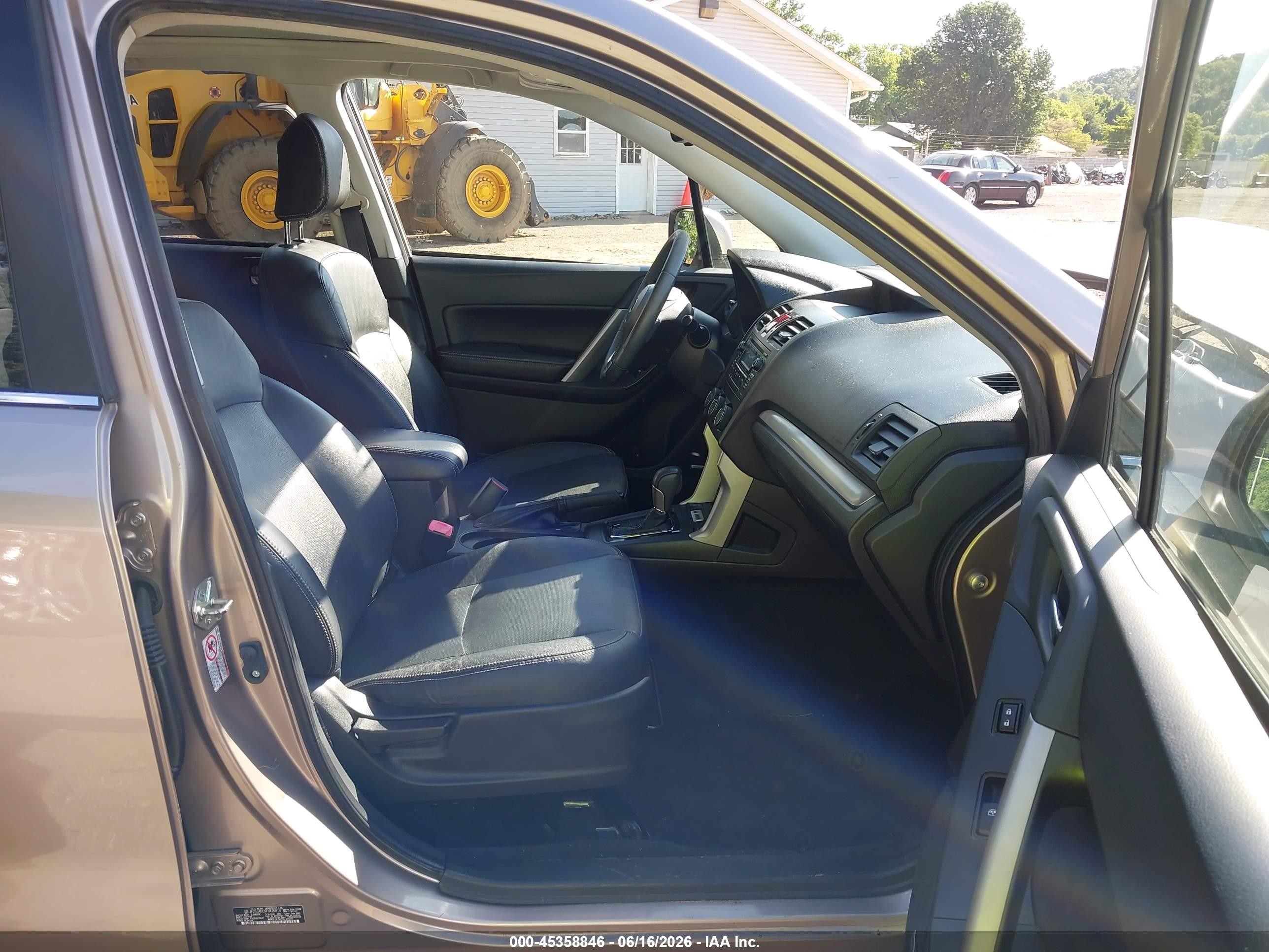 2015 Subaru Forester 2.5i Touring Brown vin: JF2SJAUCXFH426810