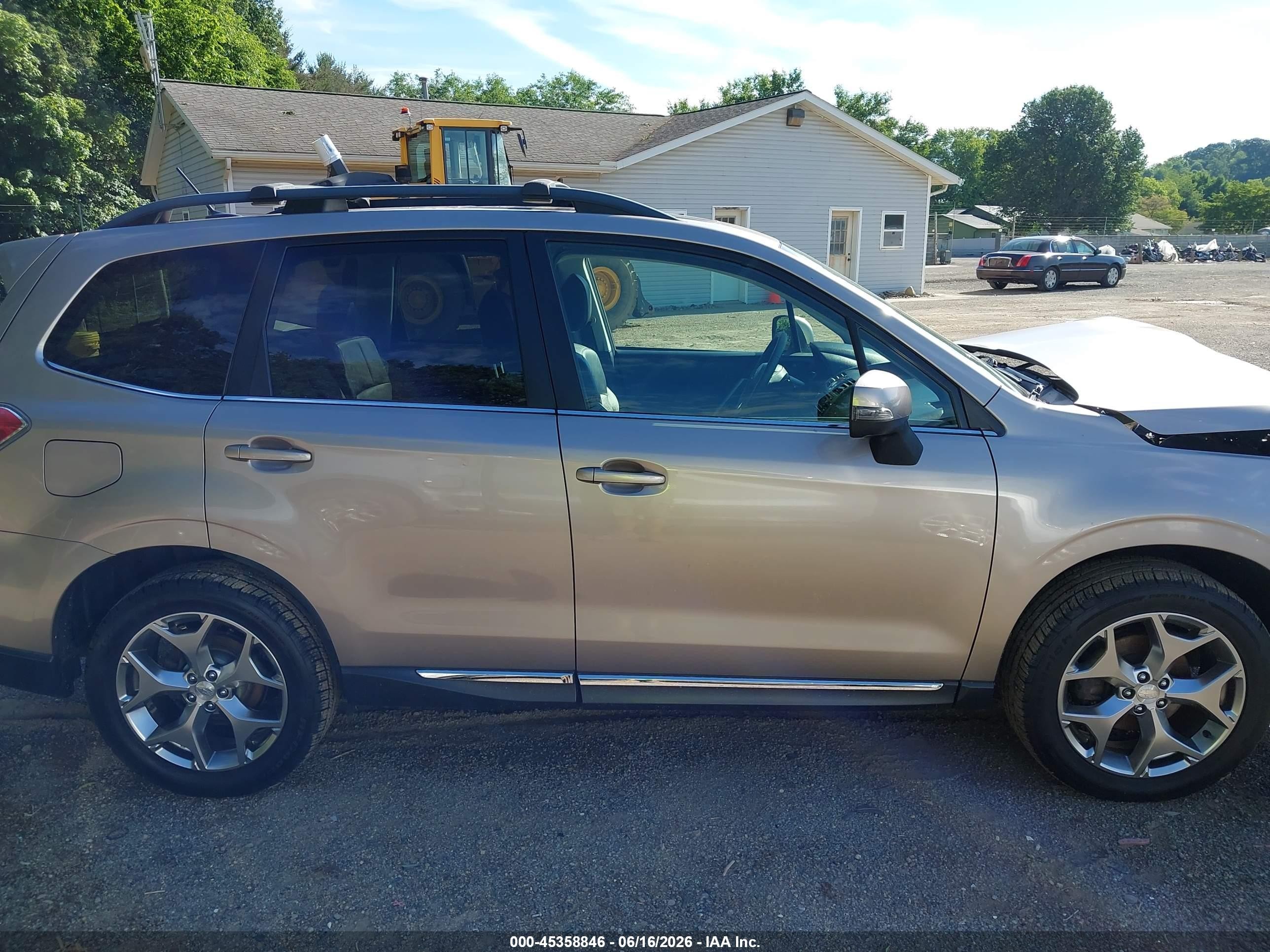 2015 Subaru Forester 2.5i Touring Brown vin: JF2SJAUCXFH426810