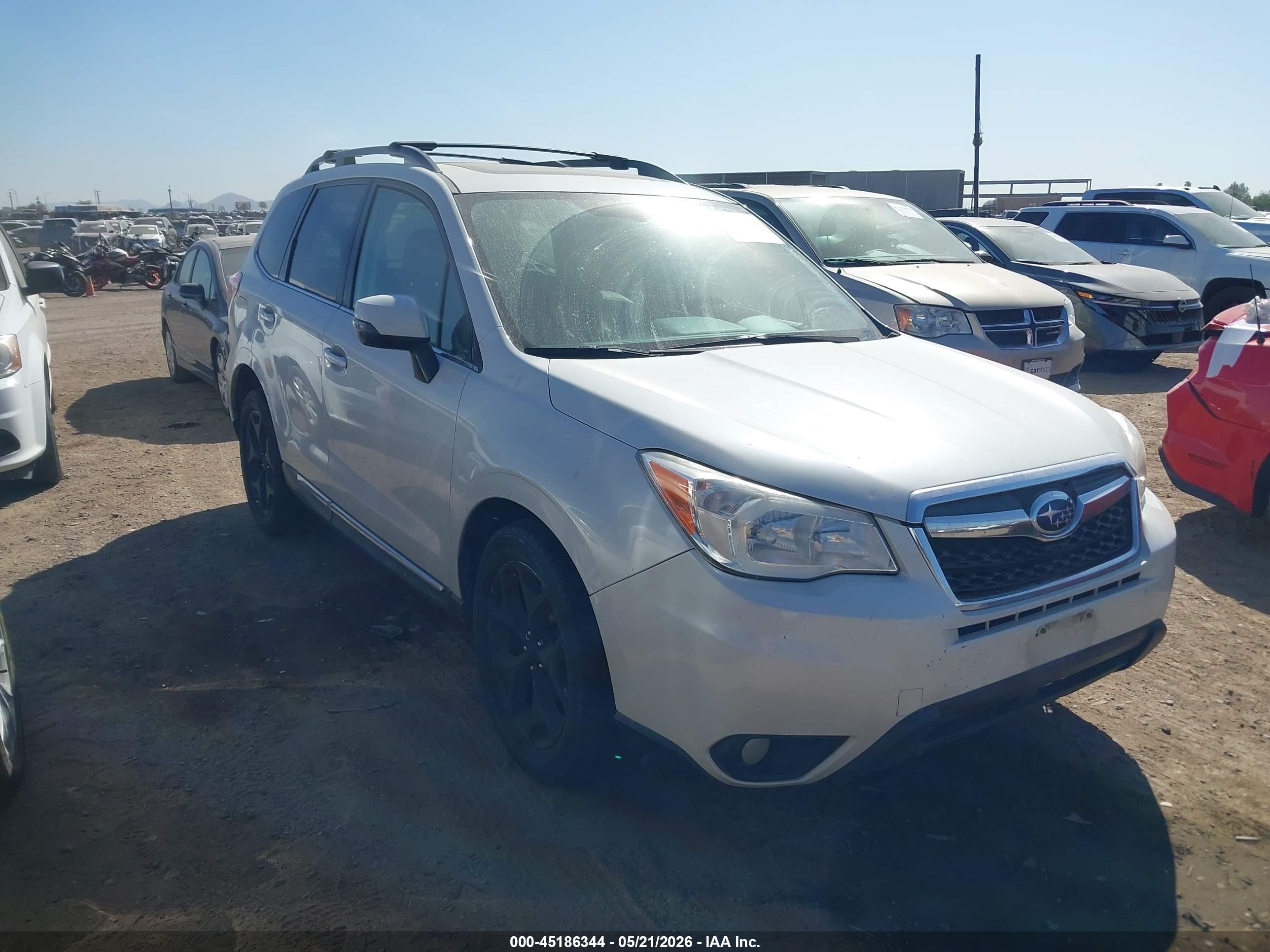 2015 Subaru Forester 2.5i Touring White vin: JF2SJAUCXFH841285