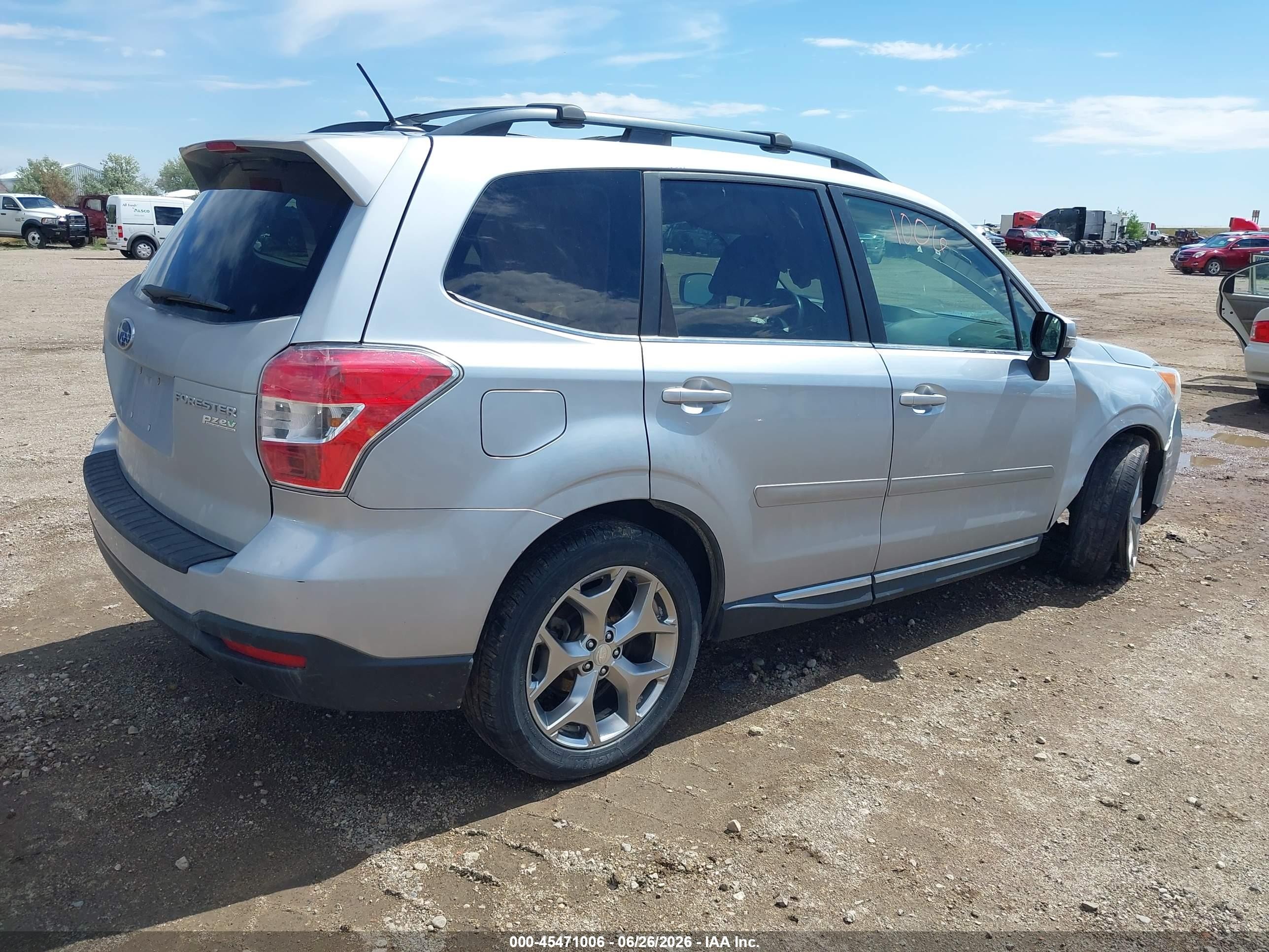 2015 Subaru Forester 2.5i Touring Silver vin: JF2SJAWC0FH553126