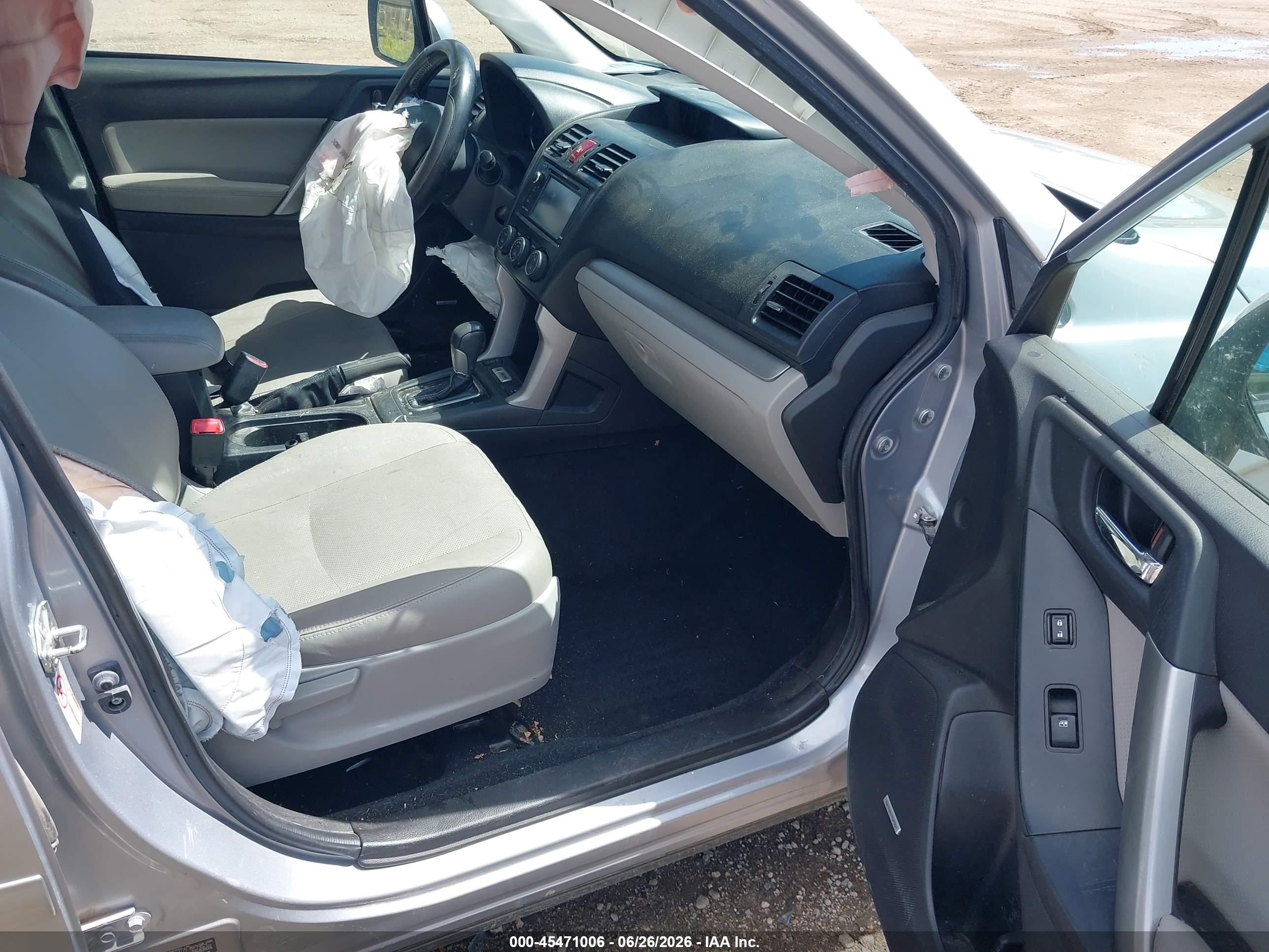 2015 Subaru Forester 2.5i Touring Silver vin: JF2SJAWC0FH553126