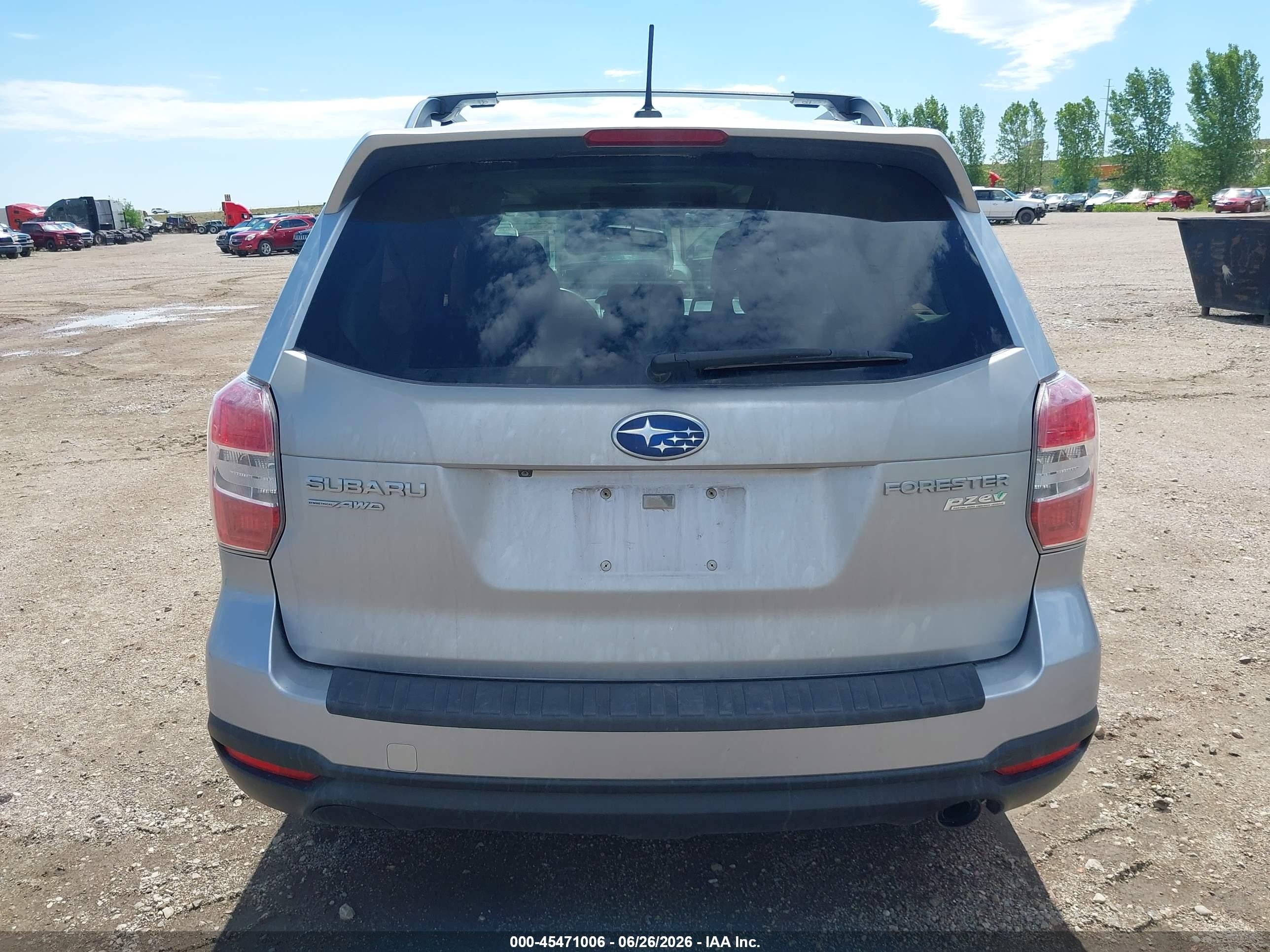 2015 Subaru Forester 2.5i Touring Silver vin: JF2SJAWC0FH553126
