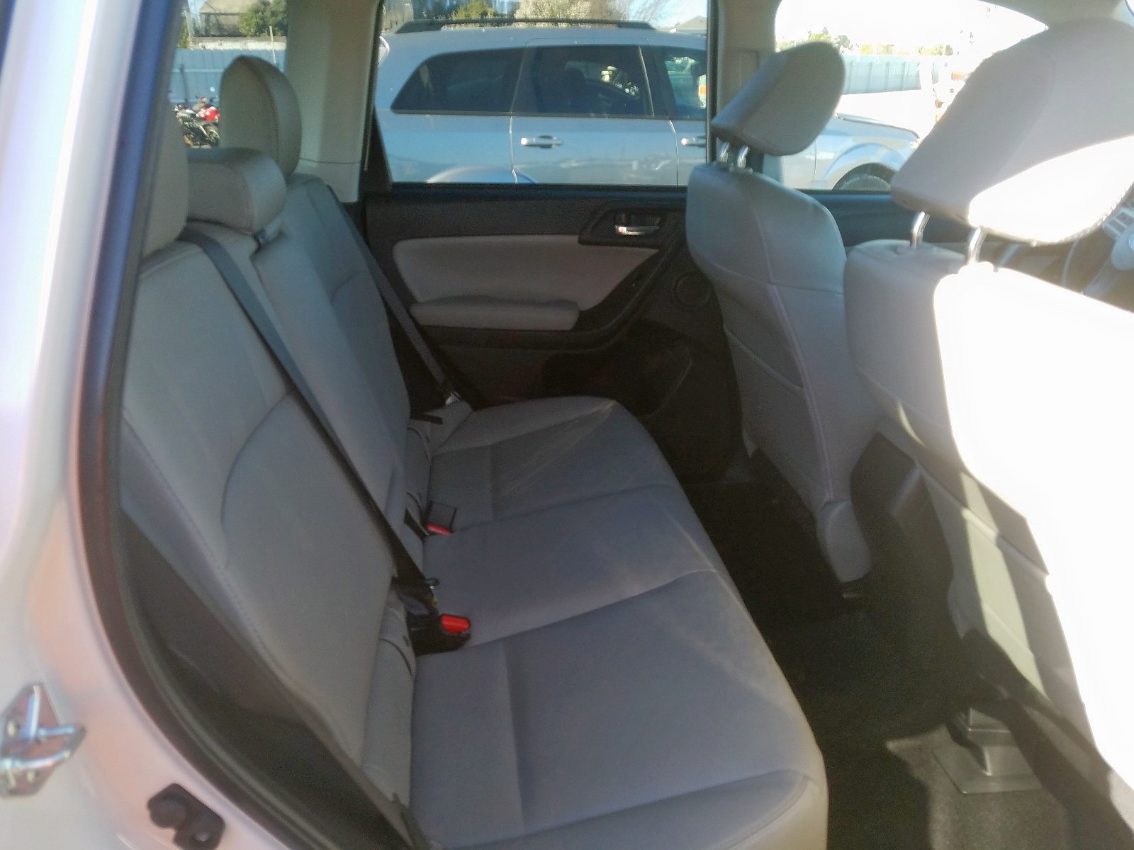 2015 Subaru Forester 2.5i Touring White vin: JF2SJAWC0FH813699