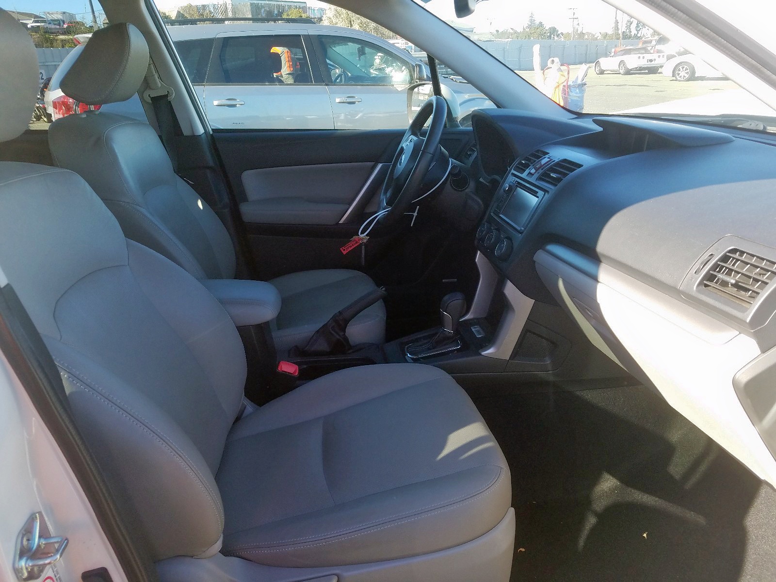 2015 Subaru Forester 2.5i Touring White vin: JF2SJAWC0FH813699