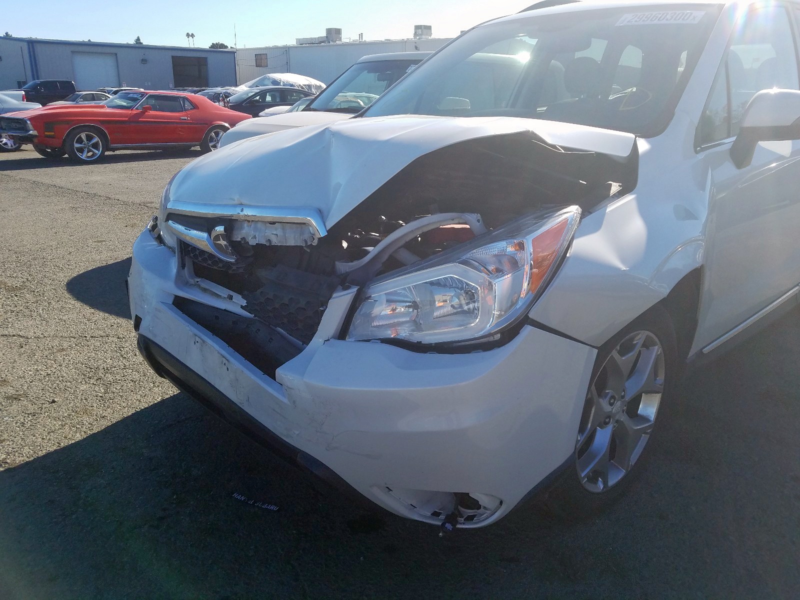 2015 Subaru Forester 2.5i Touring White vin: JF2SJAWC0FH813699