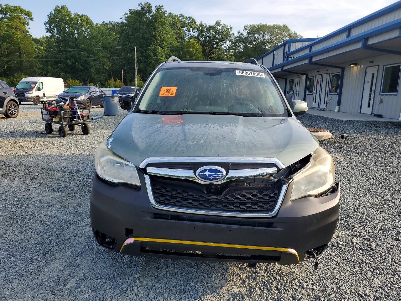 2015 Subaru Forester 2.5i Touring Green vin: JF2SJAWC1FH544032