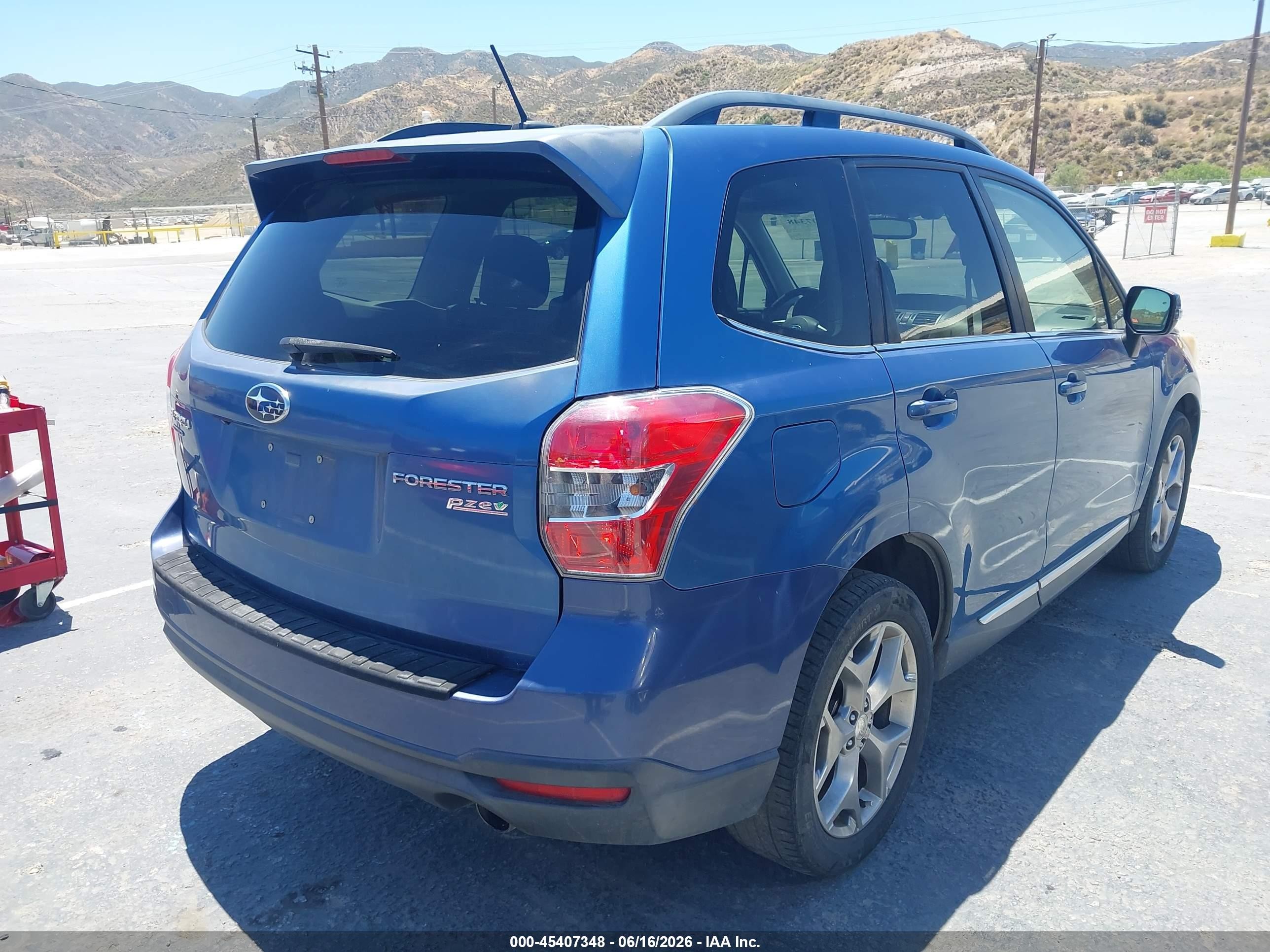 2015 Subaru Forester 2.5i Touring Blue vin: JF2SJAWC1FH548615