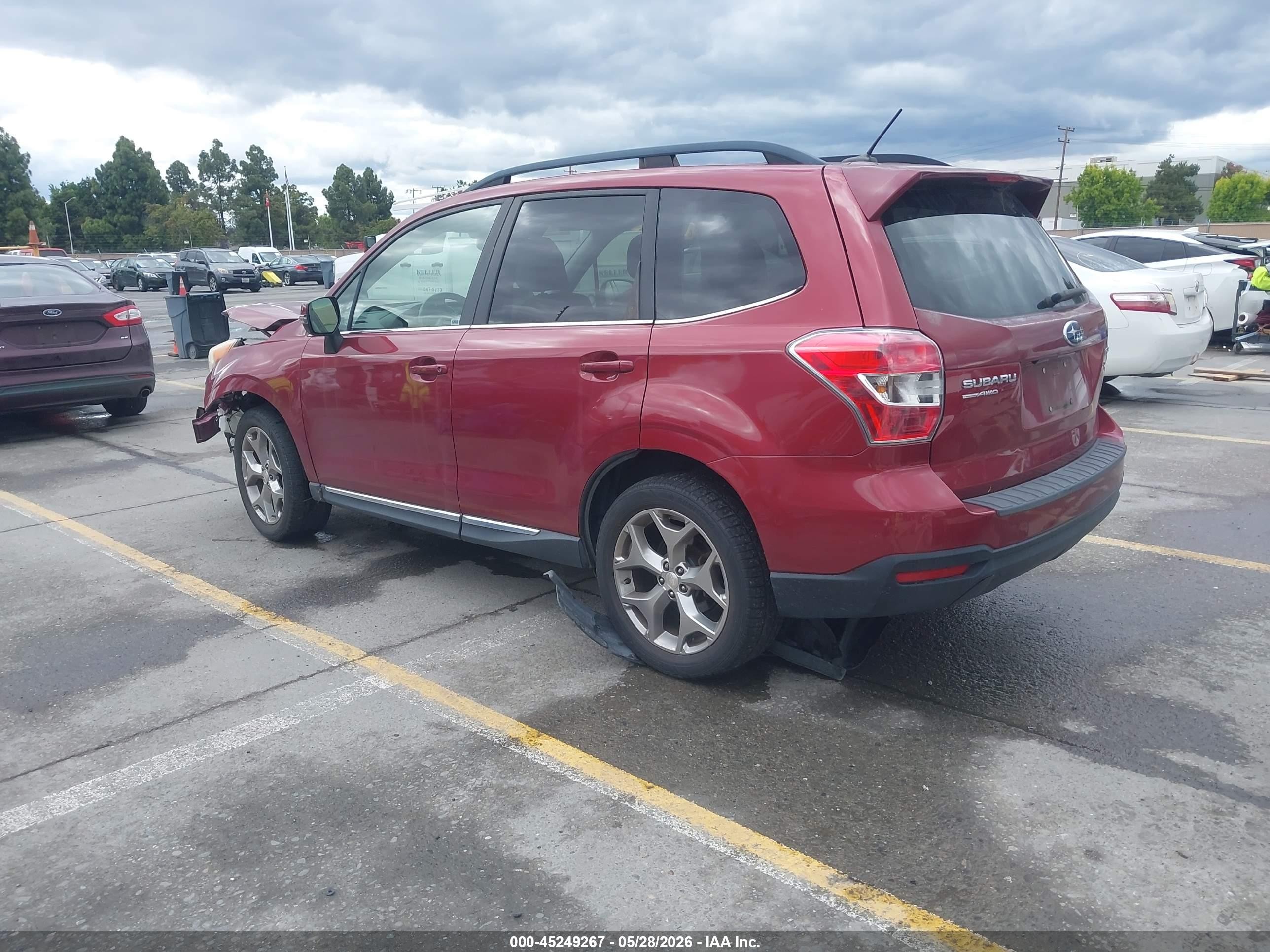 2015 Subaru Forester 2.5i Touring Red vin: JF2SJAWC2FH550843