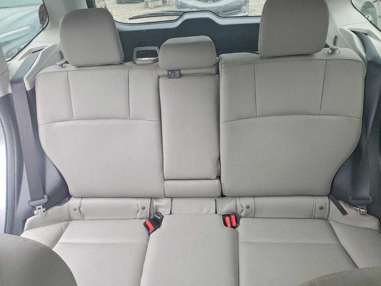 2015 Subaru Forester 2.5i Touring Серебряный vin: JF2SJAWC2FH826874